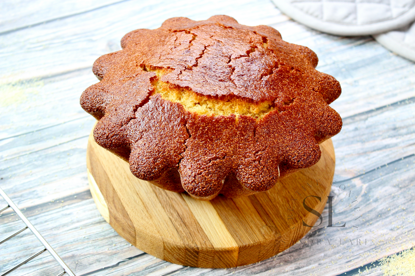 Healthy Eggless Semolina Cake Set 1 of 2