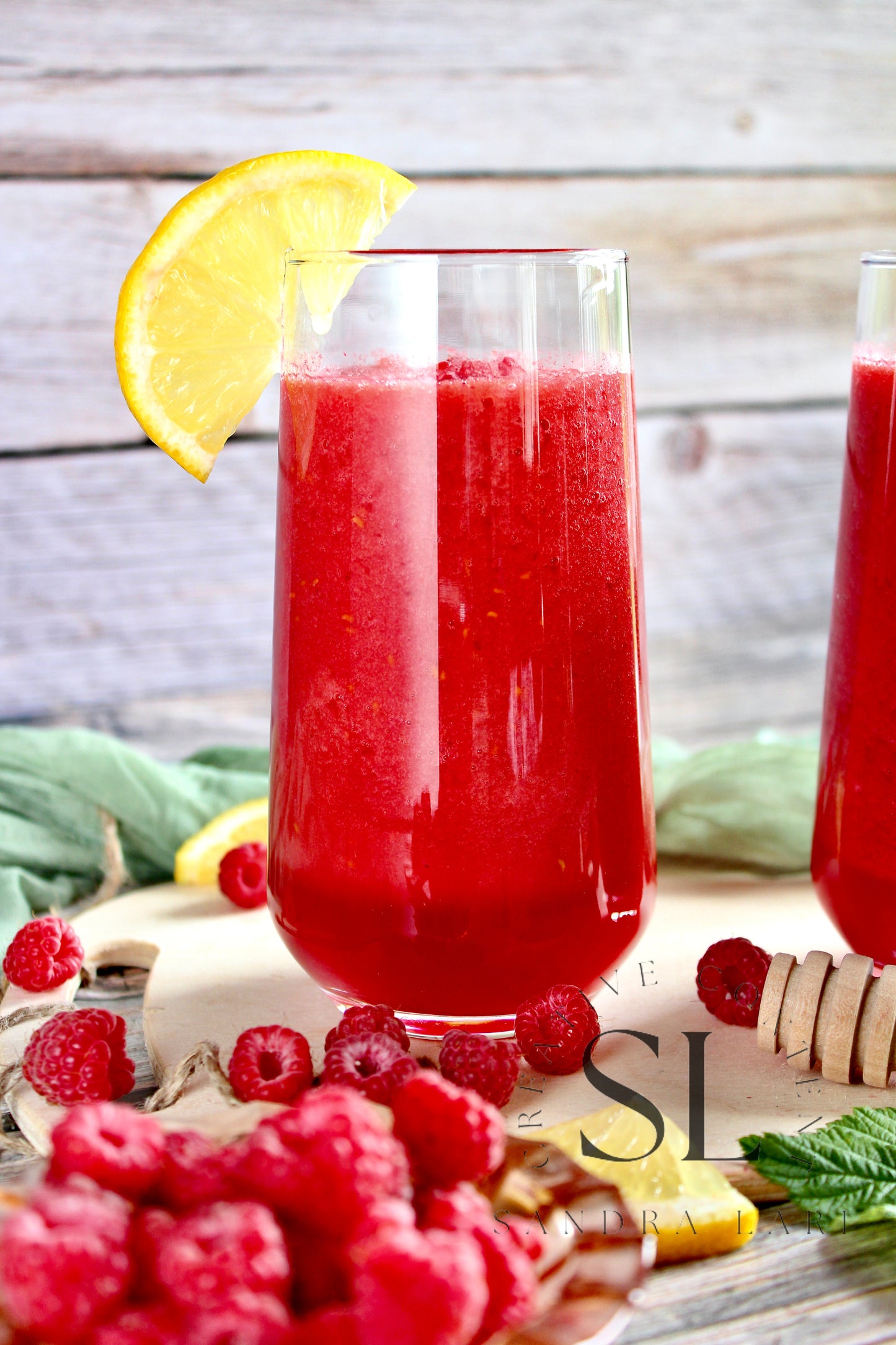 Raw Vegan Raspberry-Lemon Smoothie - Set 2 of 4