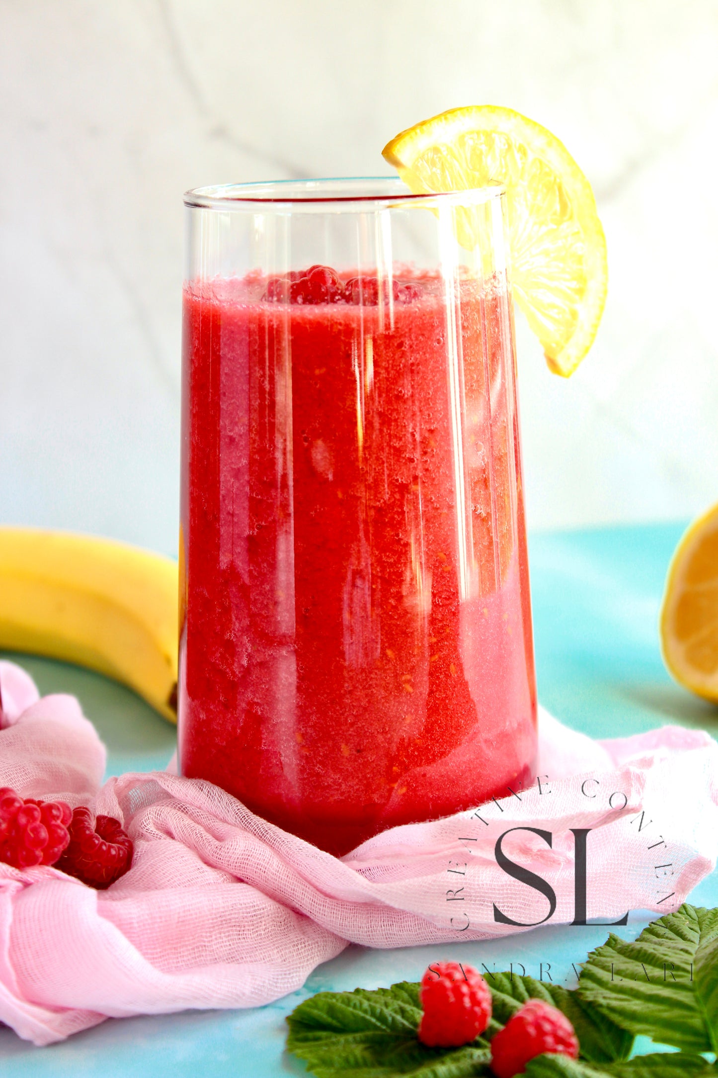 Raw Vegan Raspberry-Lemon Smoothie - Set 1 of 4