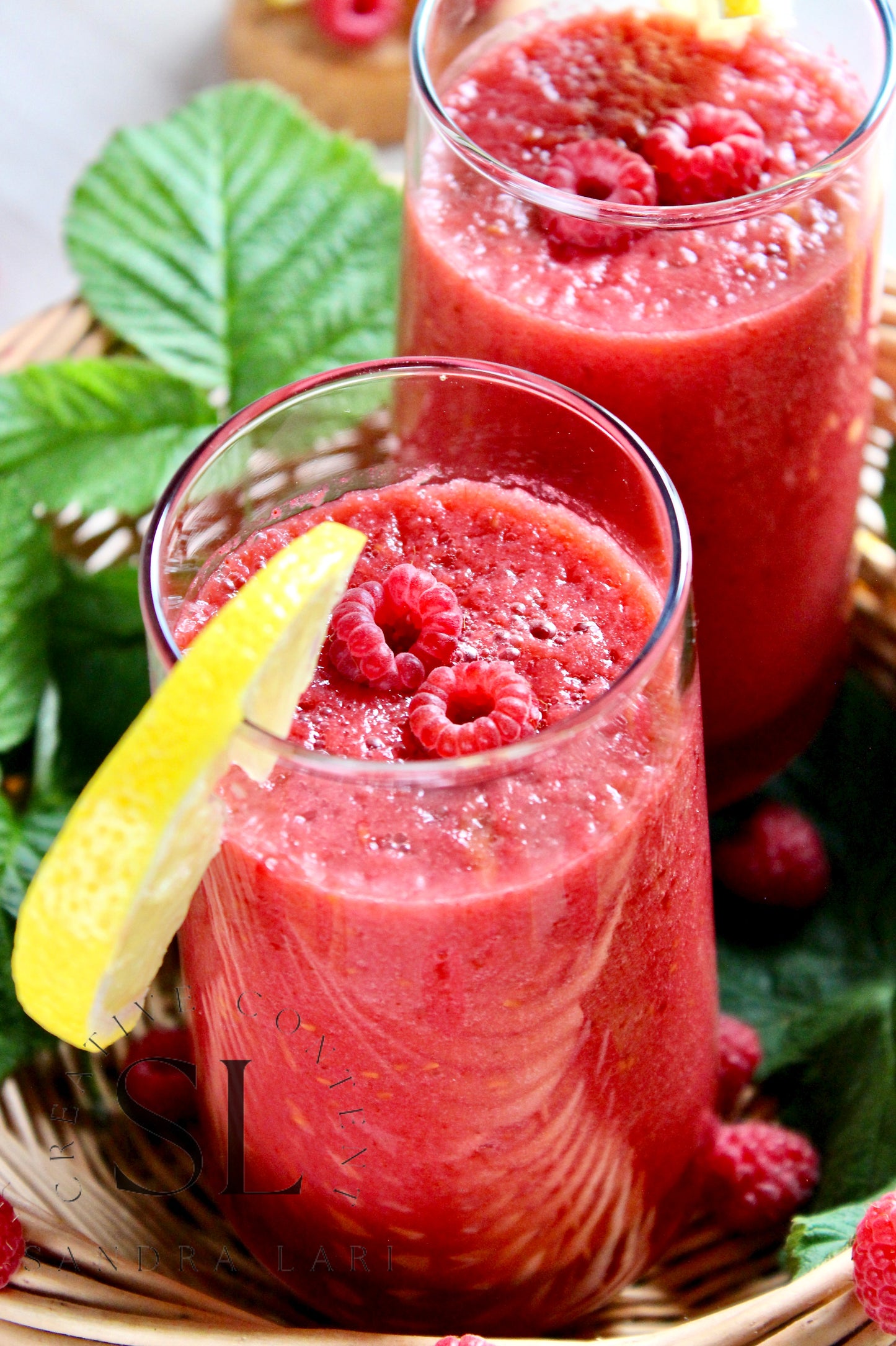 Raw Vegan Raspberry-Lemon Smoothie - Set 3 of 4