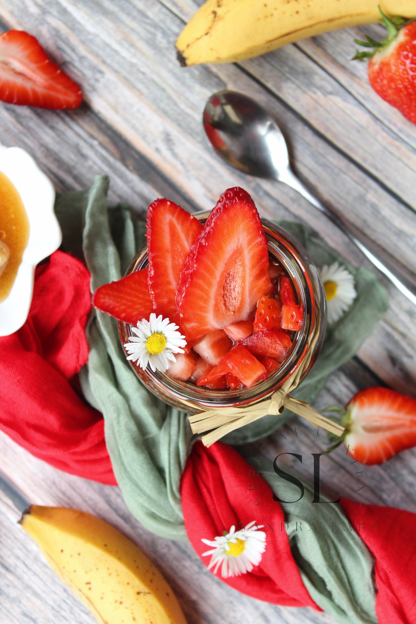 Raw Strawberry & Carob Chia Pudding - Set 3 of 3