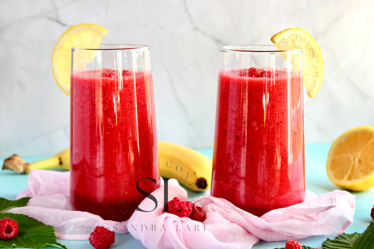 Raw Vegan Raspberry-Lemon Smoothie - Set 1 of 4