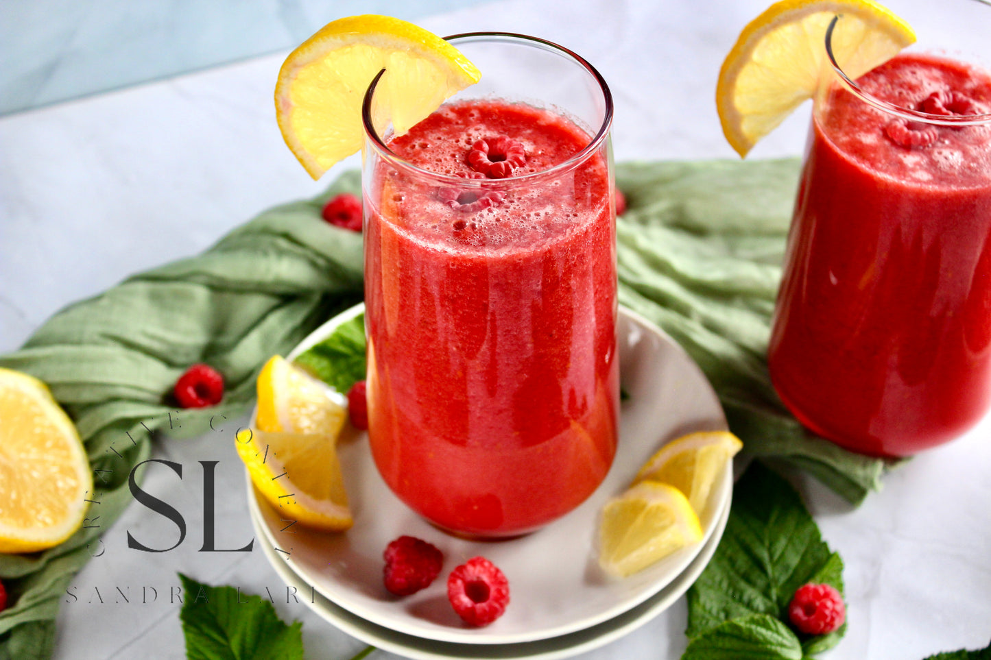 Raw Vegan Raspberry-Lemon Smoothie - Set 4 of 4