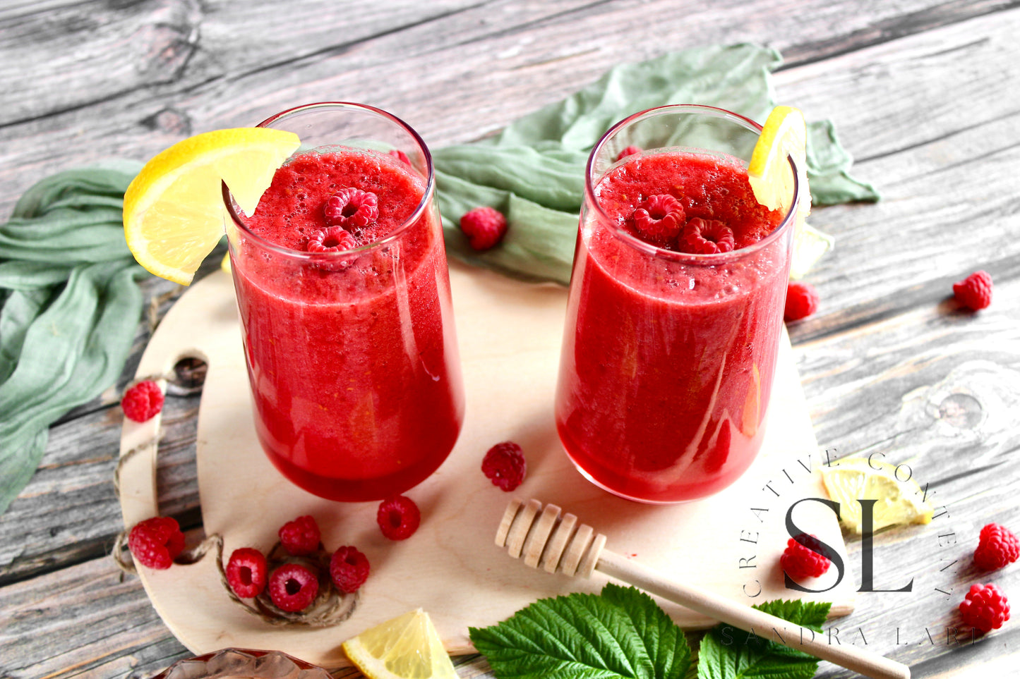Raw Vegan Raspberry-Lemon Smoothie - Set 2 of 4