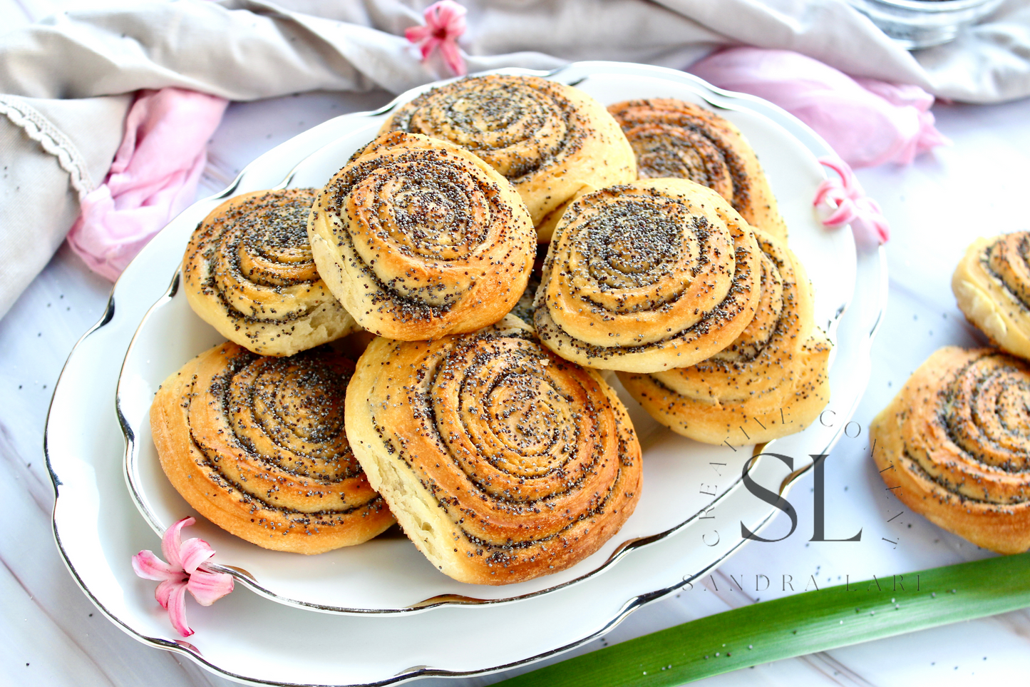 Poppy Seed Rolls with Mother Yeast - Set 3 of 3