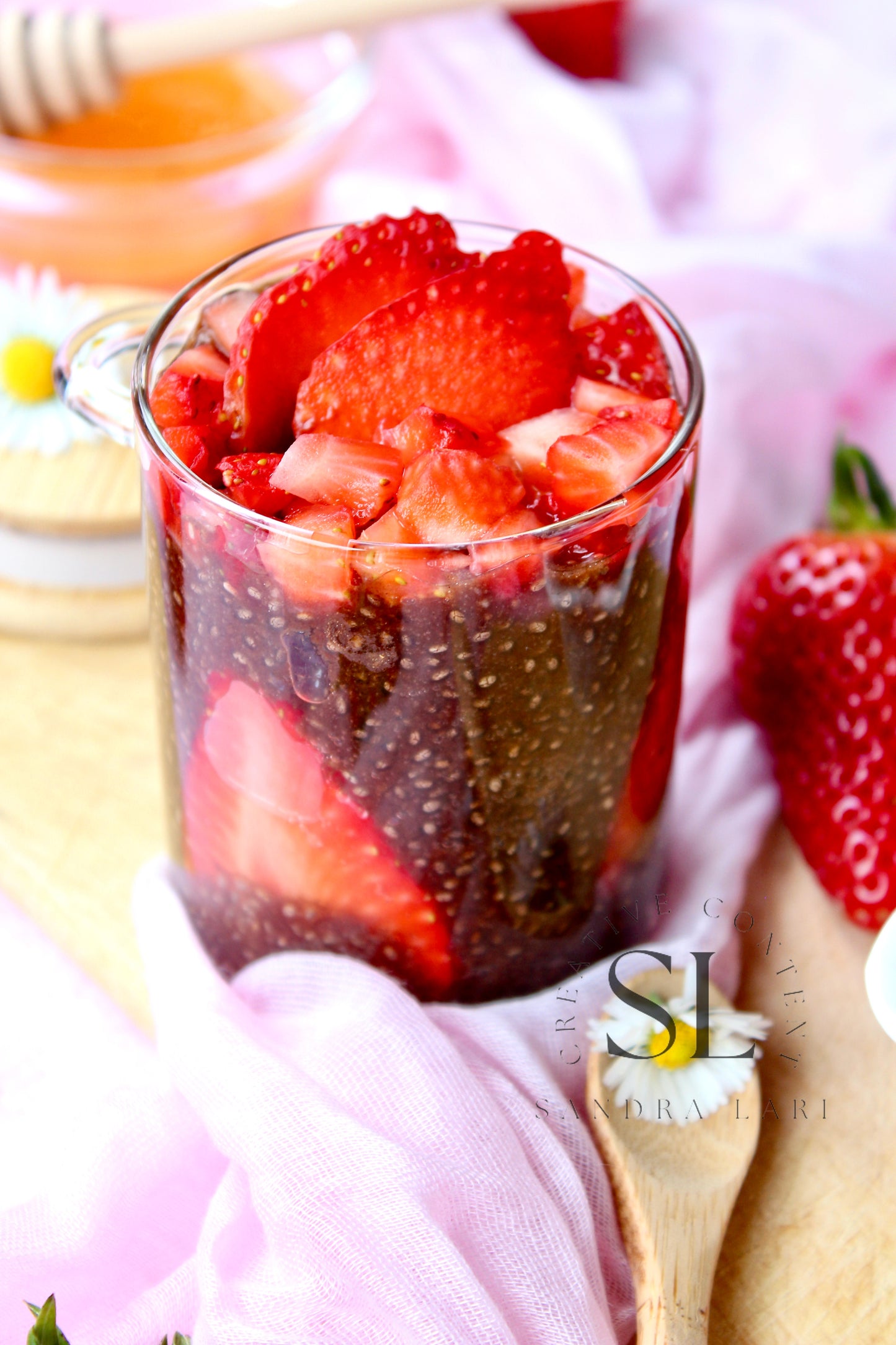 Raw Strawberry & Carob Chia Pudding - Set 2 of 3