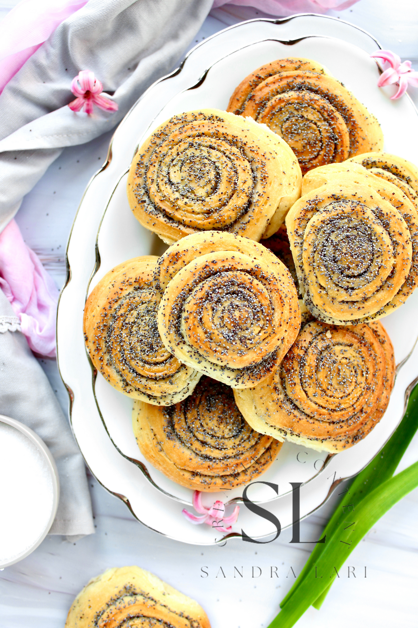 Poppy Seed Rolls with Mother Yeast - Set 3 of 3
