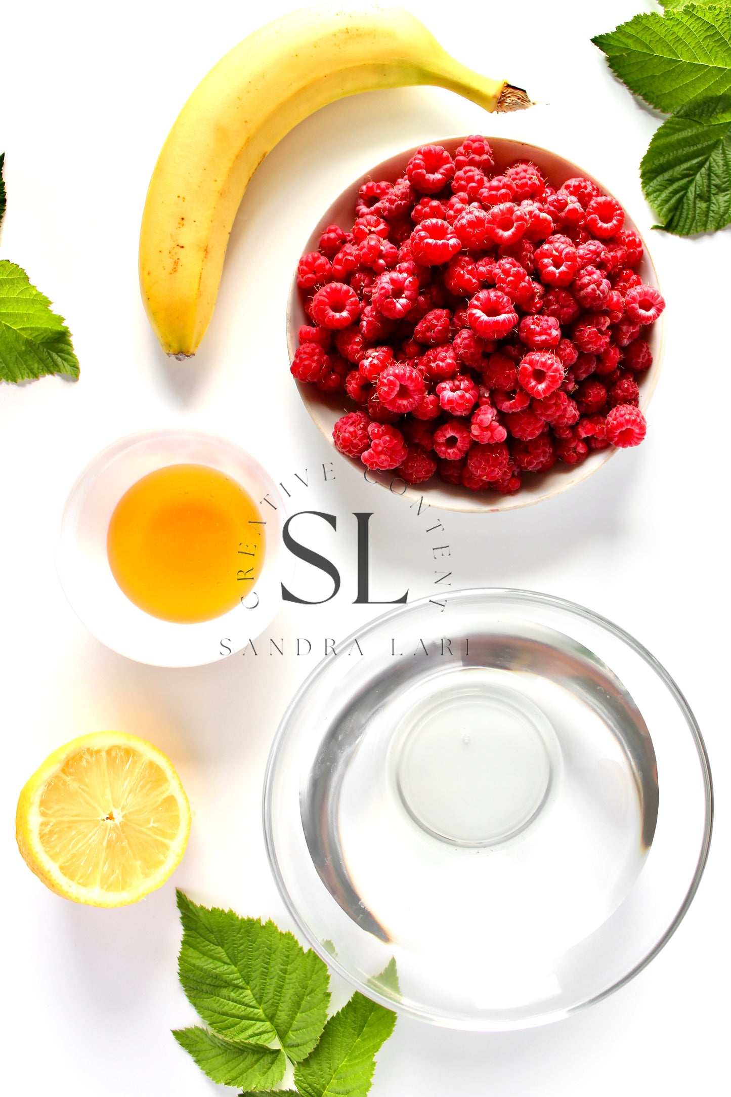 Raw Vegan Raspberry-Lemon Smoothie - Set 2 of 4