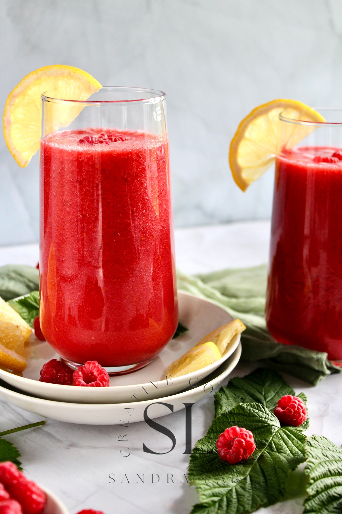 Raw Vegan Raspberry-Lemon Smoothie - Set 4 of 4