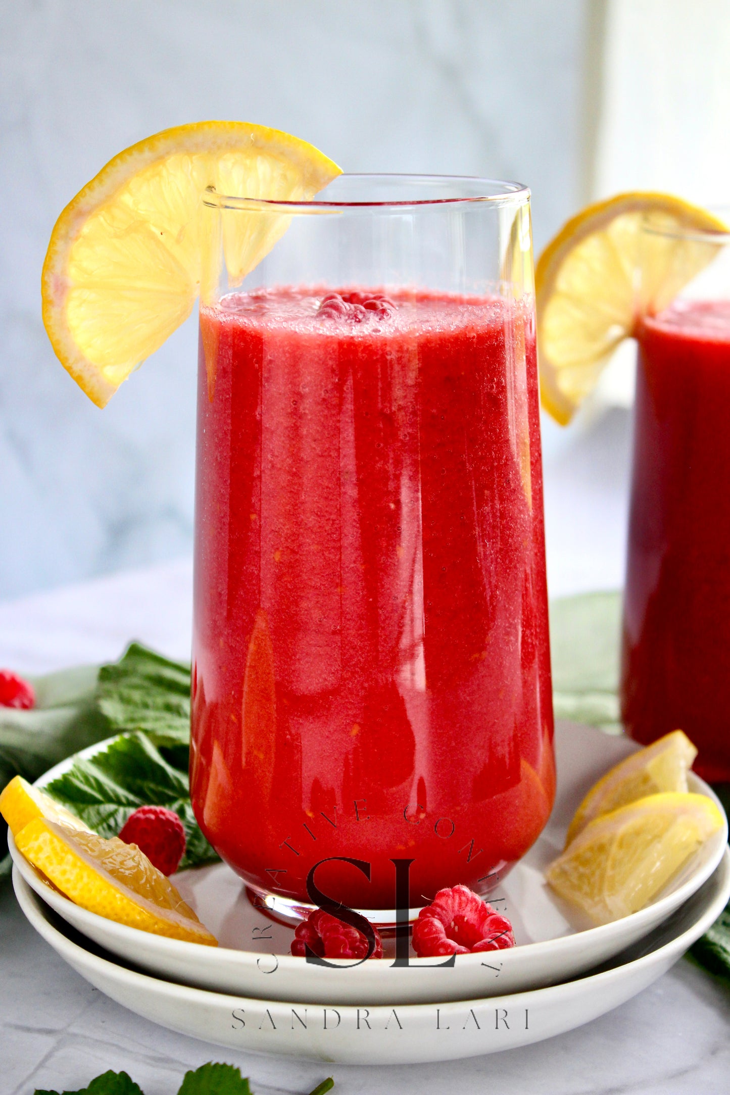 Raw Vegan Raspberry-Lemon Smoothie - Set 4 of 4