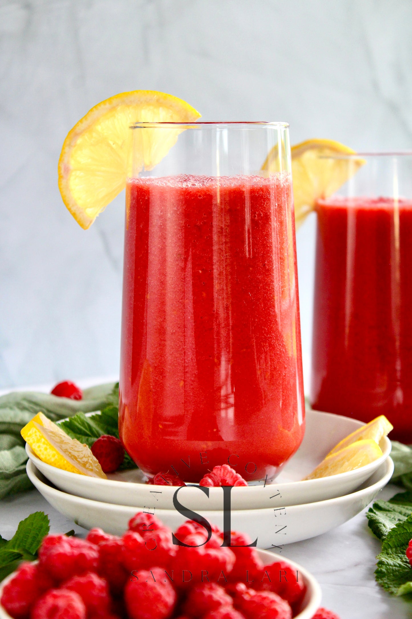 Raw Vegan Raspberry-Lemon Smoothie - Set 4 of 4