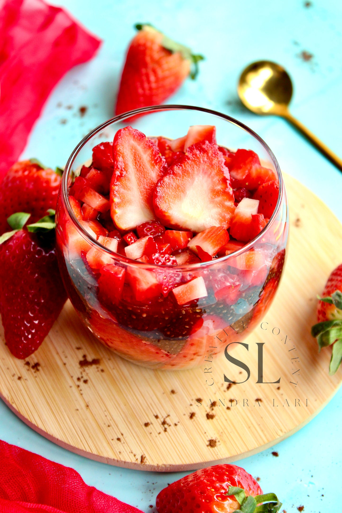 Raw Strawberry & Carob Chia Pudding - Set 1 of 3