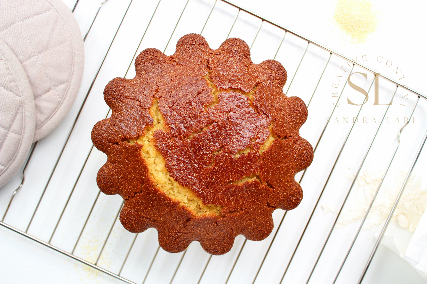 Healthy Eggless Semolina Cake Set 1 of 2
