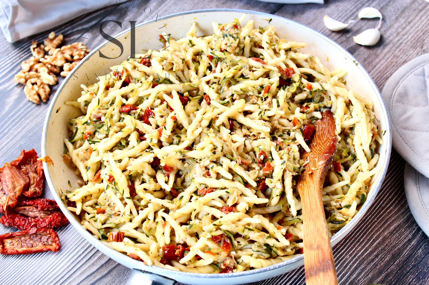 Vegan Pasta with Zucchini, Dry Tomatoes and Walnuts - Set 3 of 3