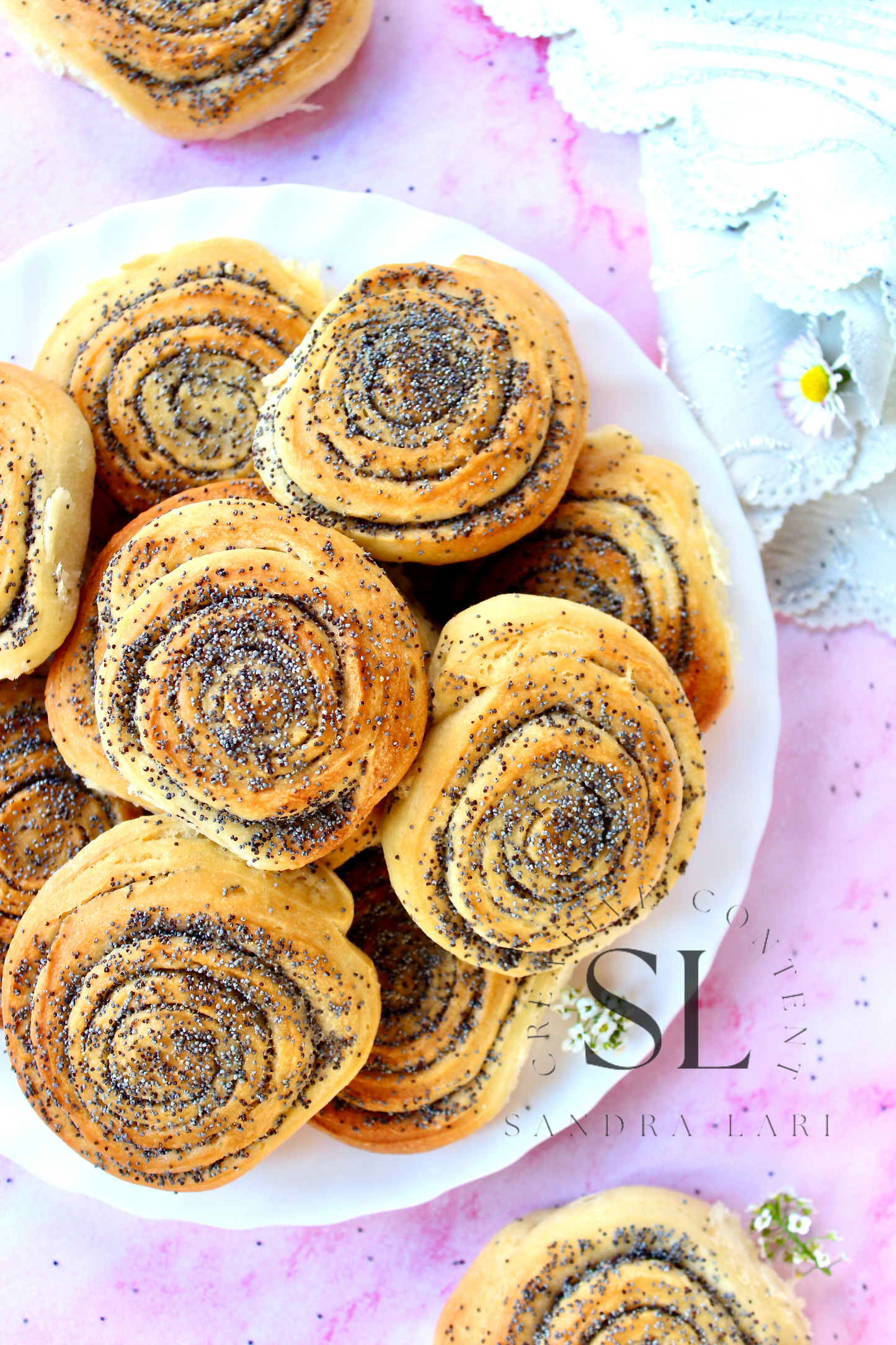 Poppy Seed Rolls with Mother Yeast - Set 2 of 3