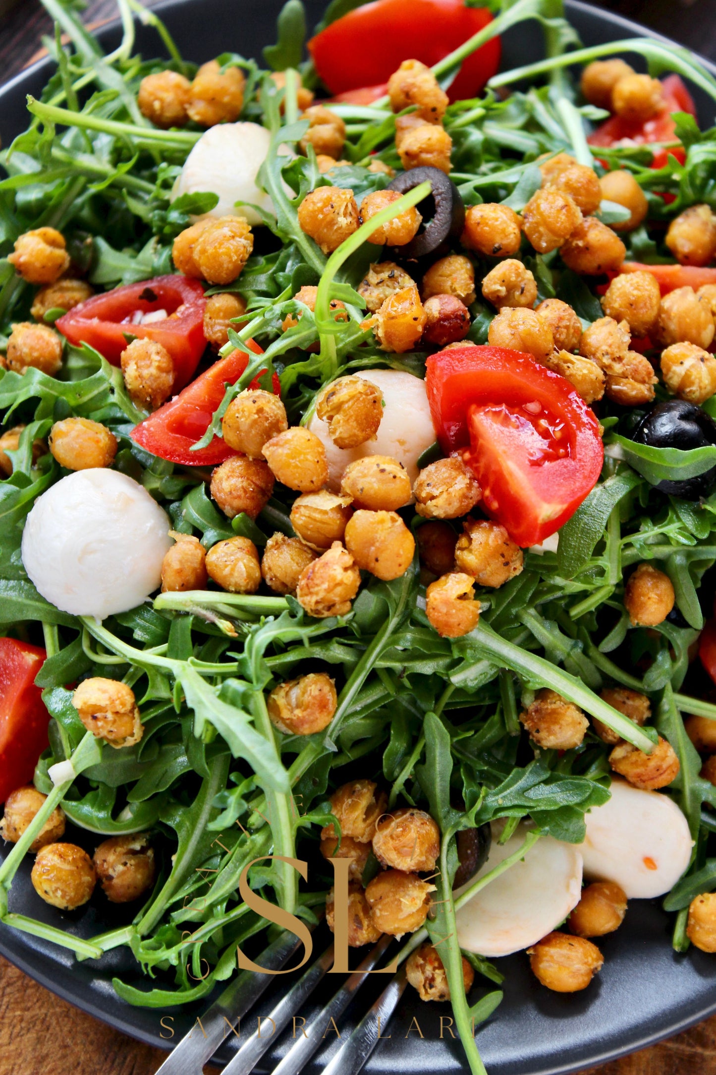Caprese Arugula Salad with Roasted Chickpeas - Set 1 of 4
