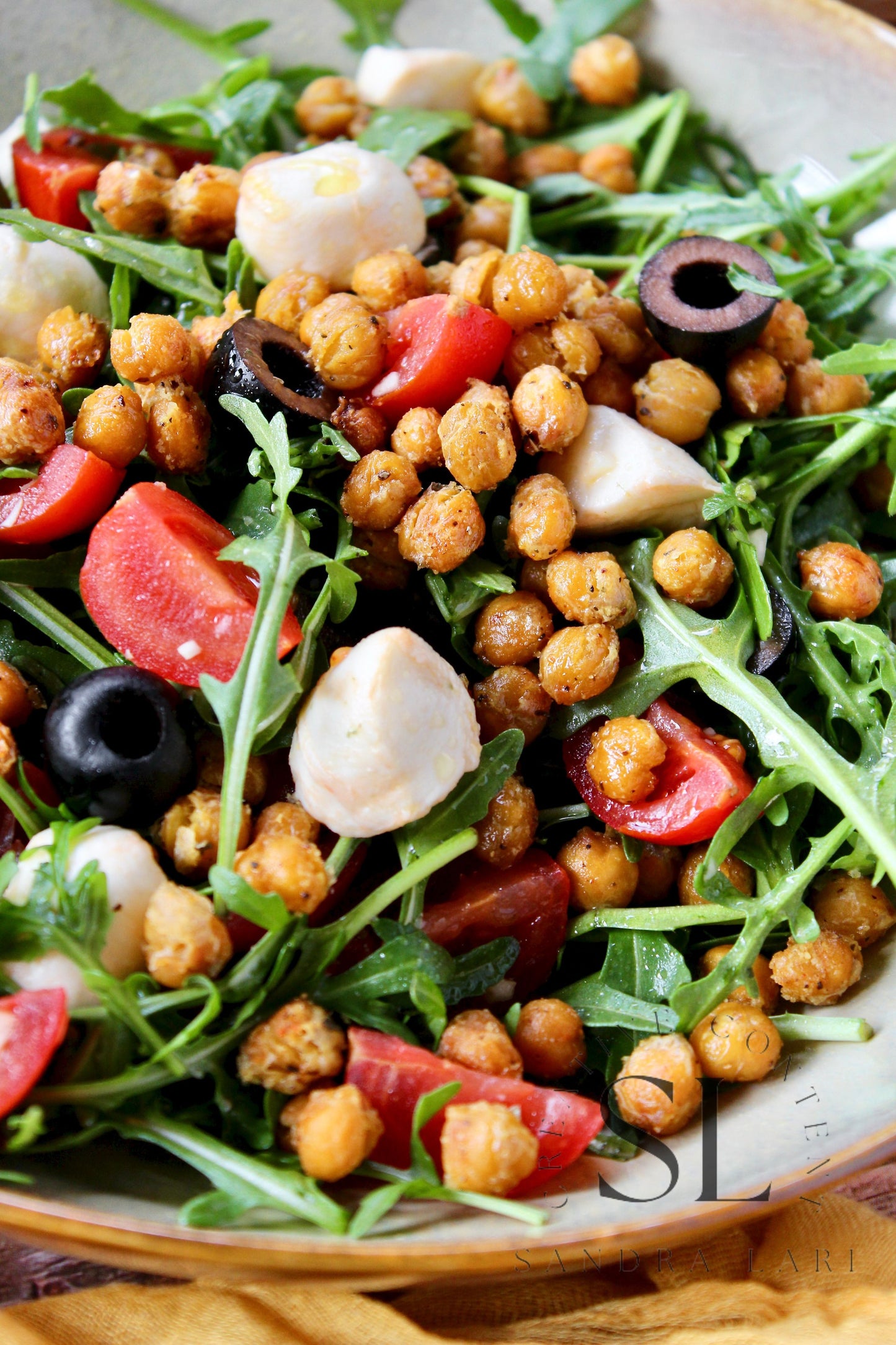 Caprese Arugula Salad with Roasted Chickpeas - Set 2 of 4