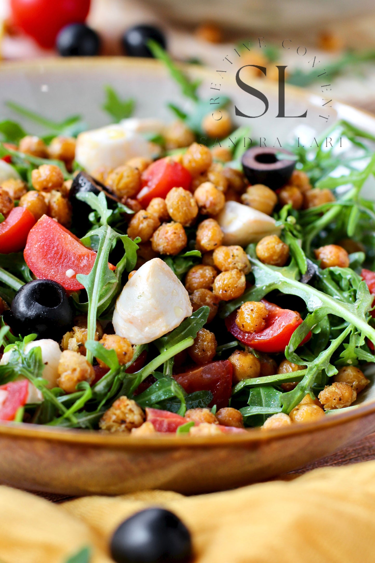 Caprese Arugula Salad with Roasted Chickpeas - Set 2 of 4