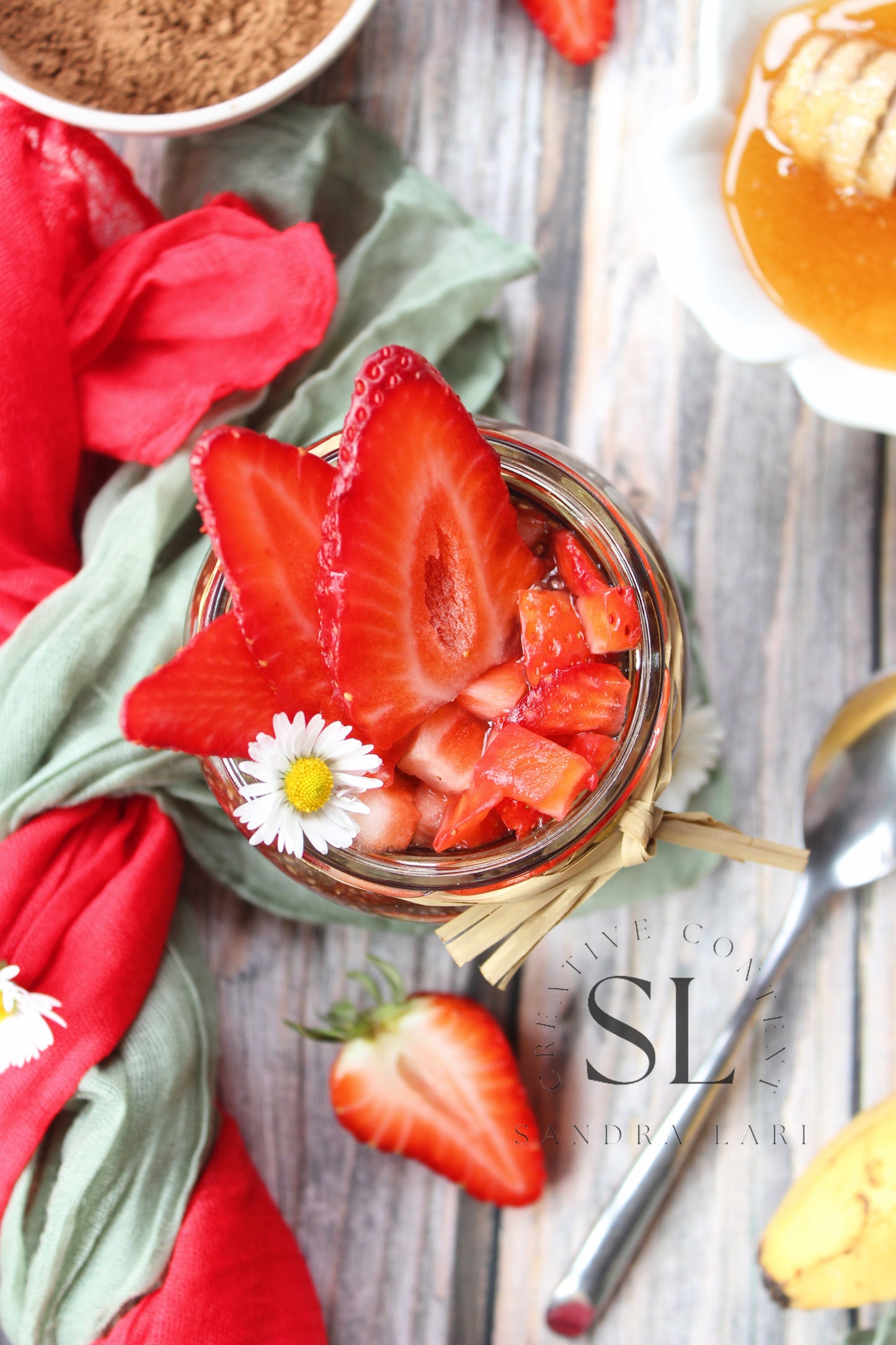 Raw Strawberry & Carob Chia Pudding - Set 3 of 3