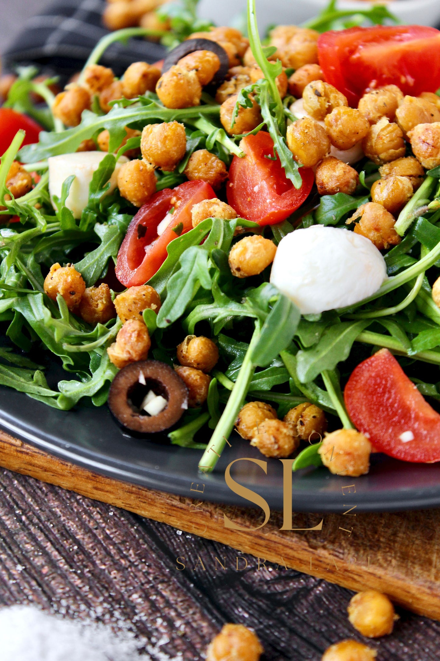 Caprese Arugula Salad with Roasted Chickpeas - Set 1 of 4