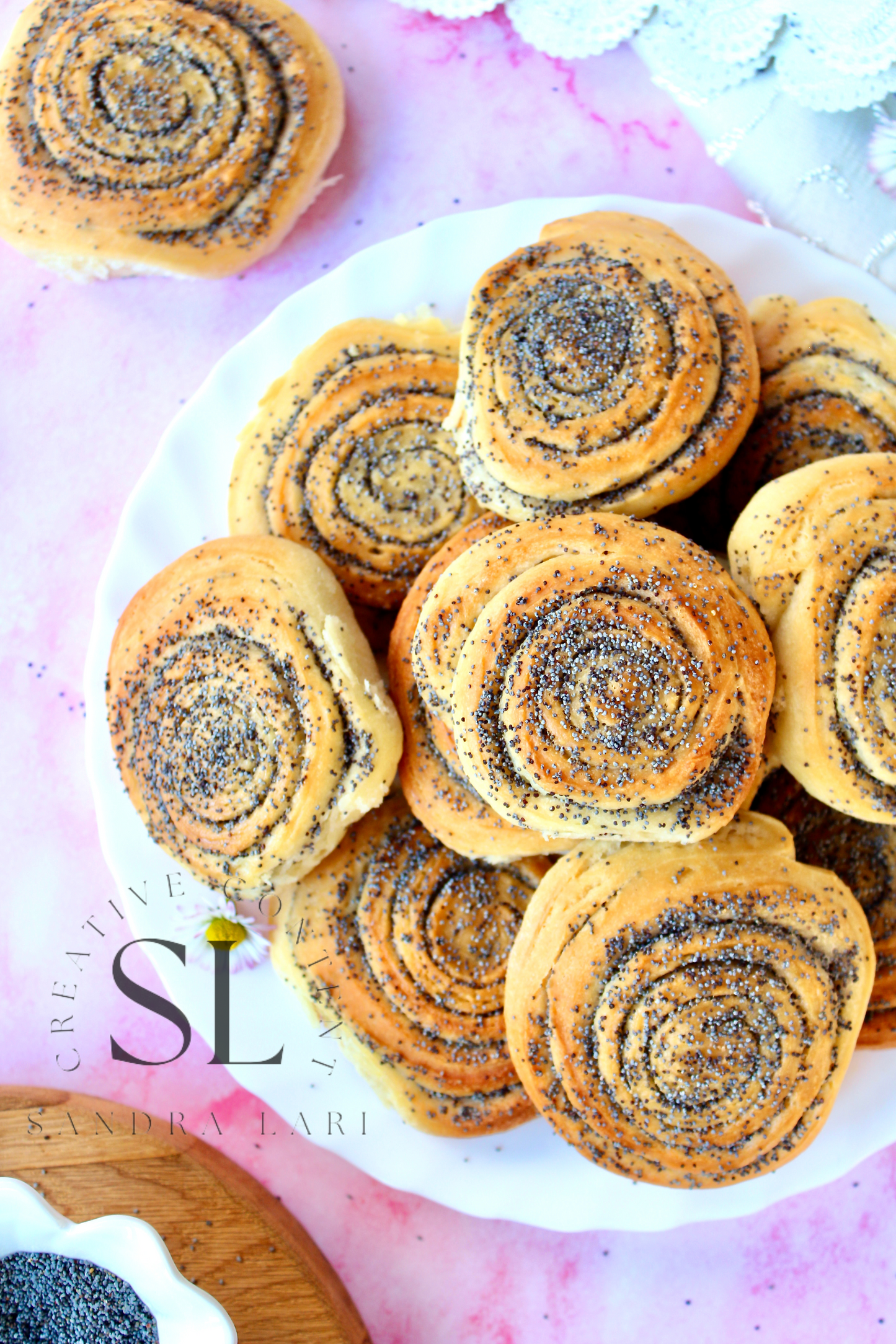 Poppy Seed Rolls with Mother Yeast - Set 2 of 3