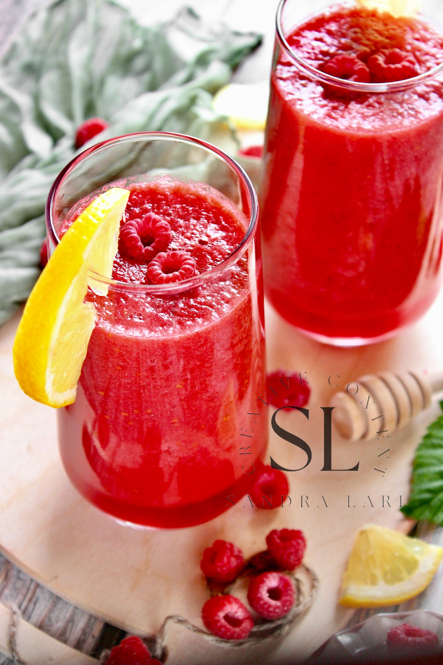 Raw Vegan Raspberry-Lemon Smoothie - Set 2 of 4