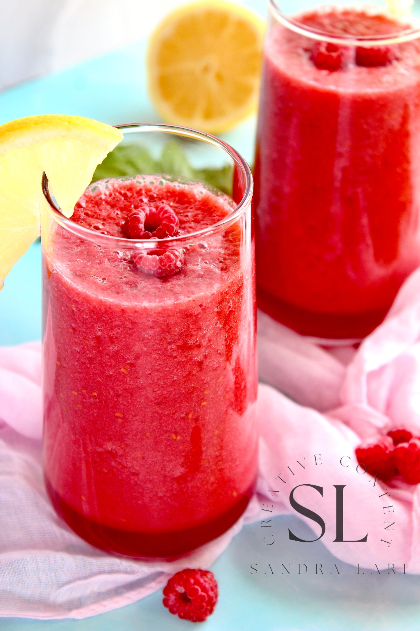 Raw Vegan Raspberry-Lemon Smoothie - Set 1 of 4