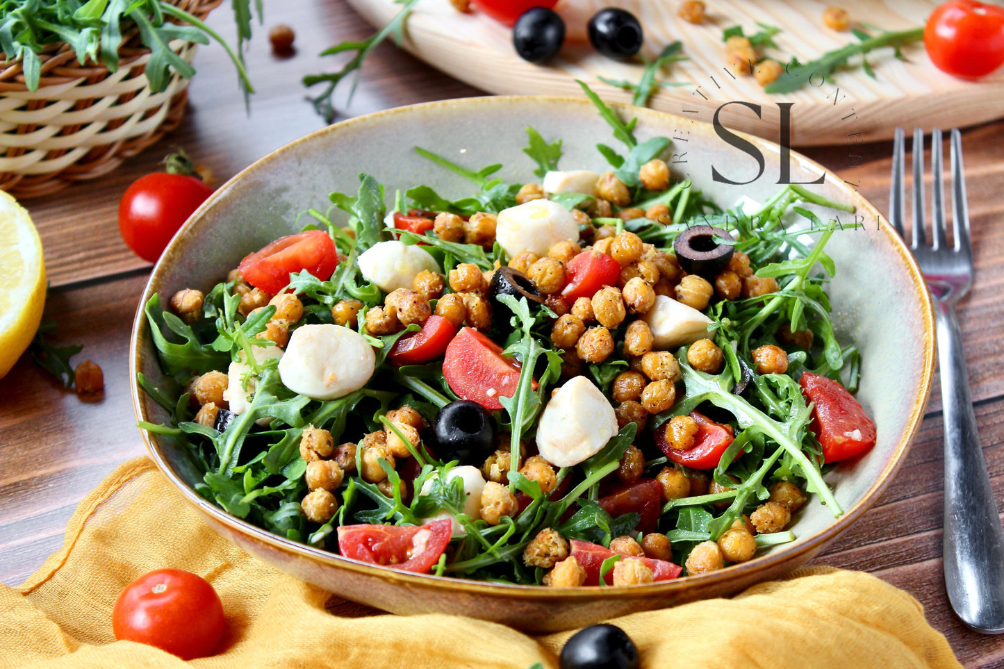 Caprese Arugula Salad with Roasted Chickpeas - Set 2 of 4