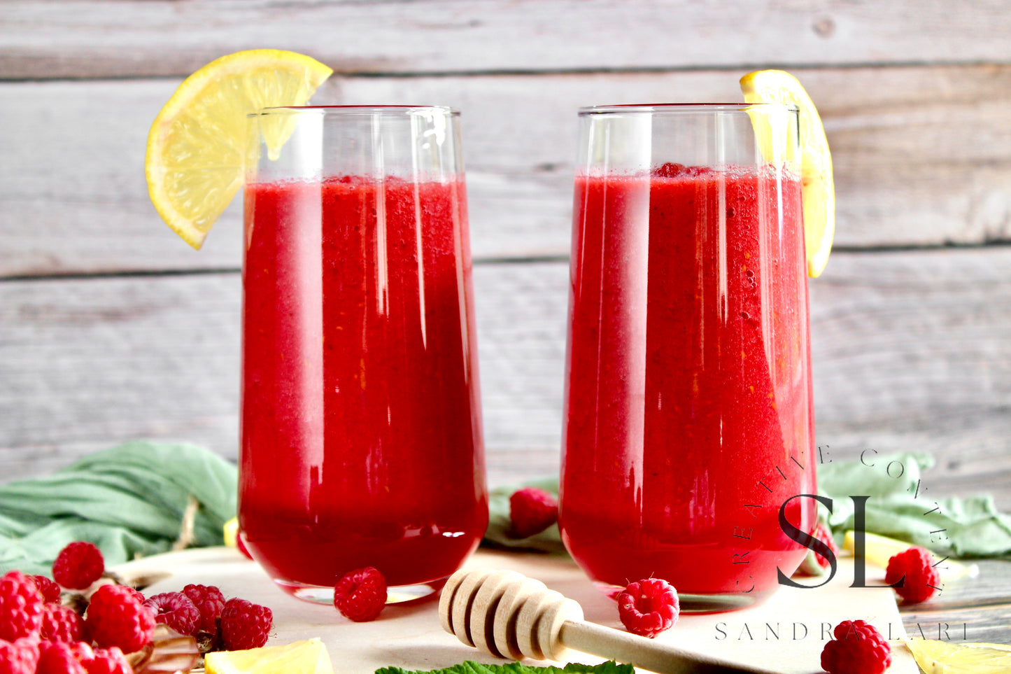 Raw Vegan Raspberry-Lemon Smoothie - Set 2 of 4