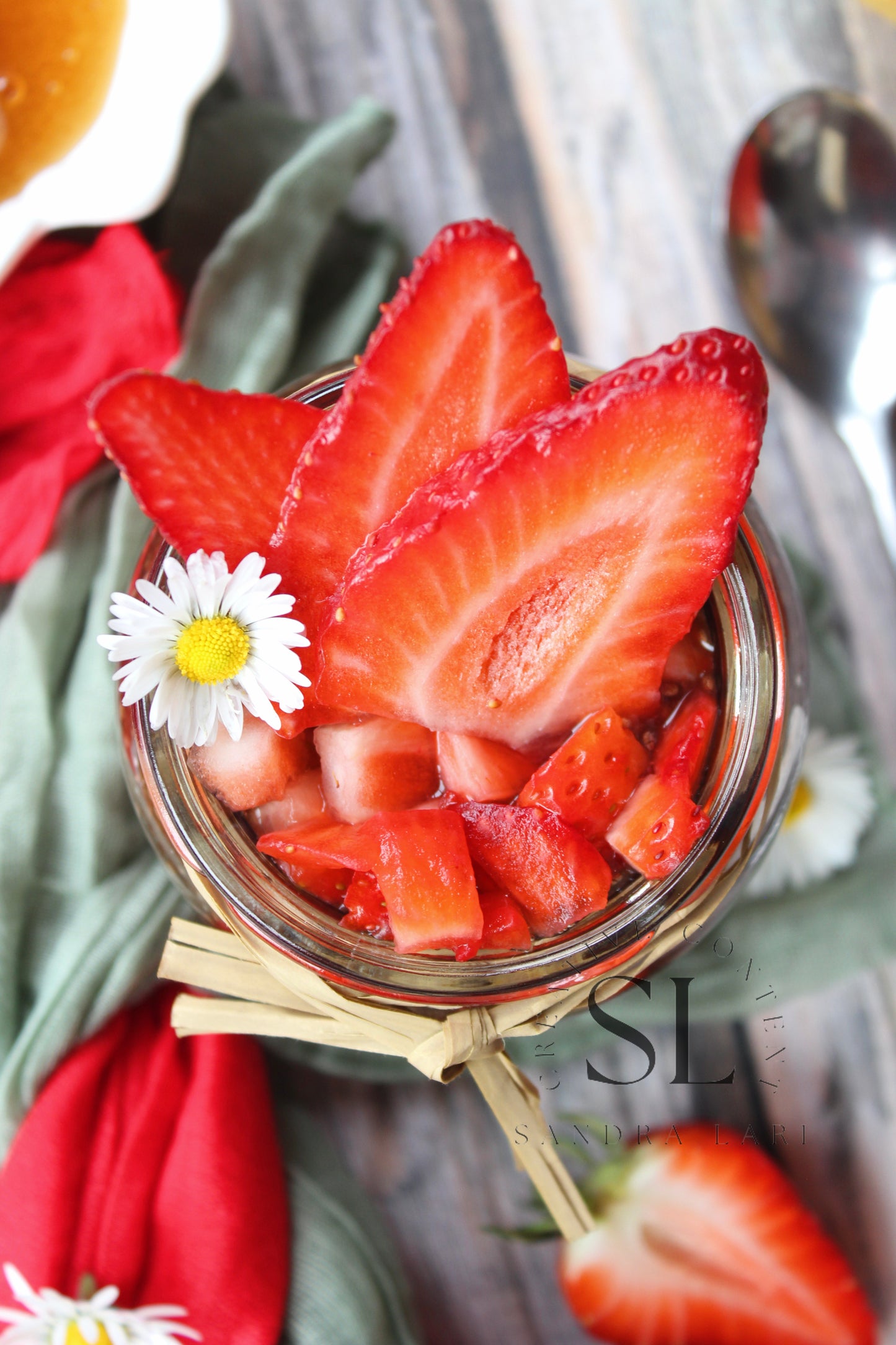 Raw Strawberry & Carob Chia Pudding - Set 3 of 3