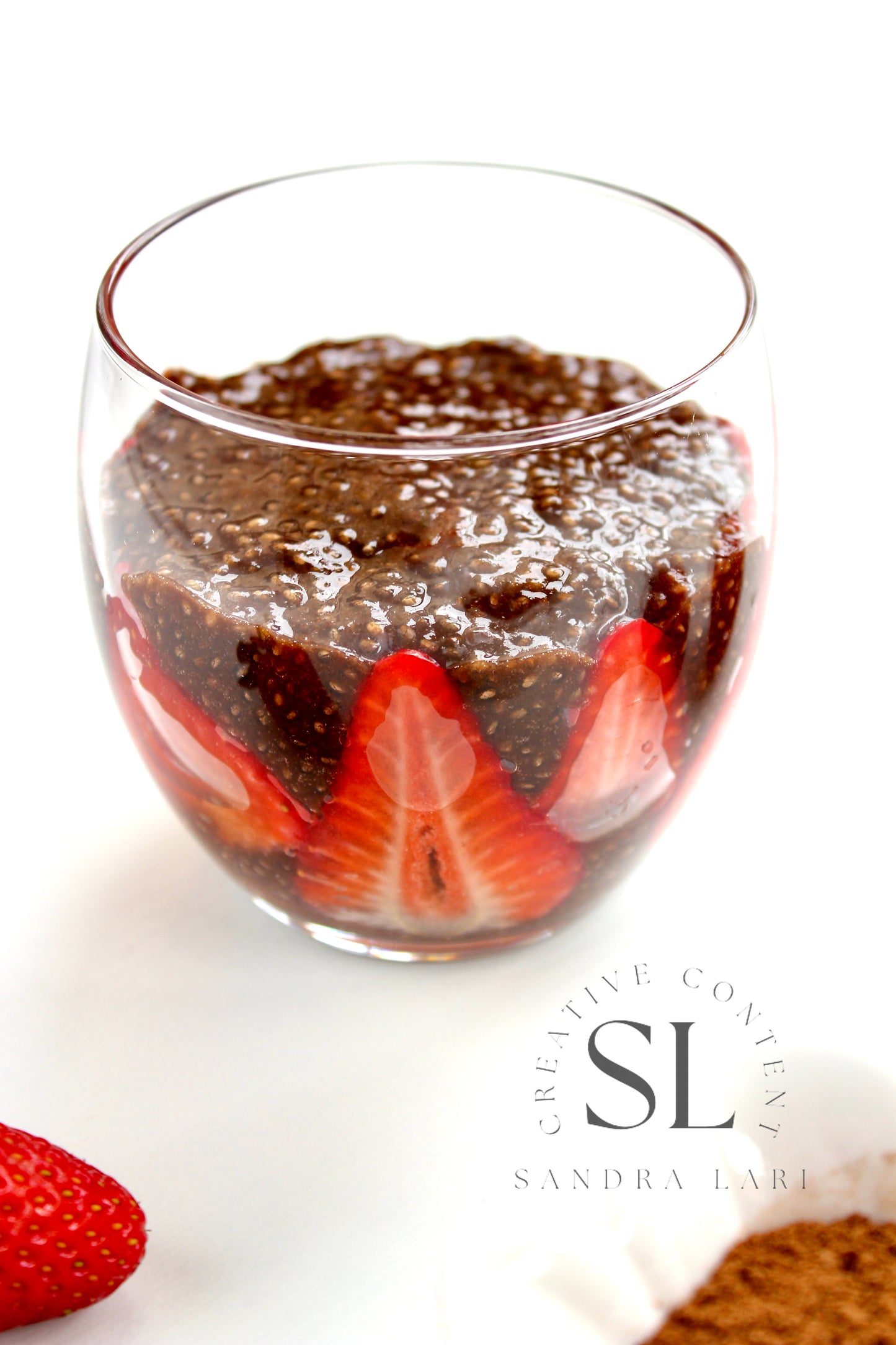 Raw Strawberry & Carob Chia Pudding - Set 2 of 3