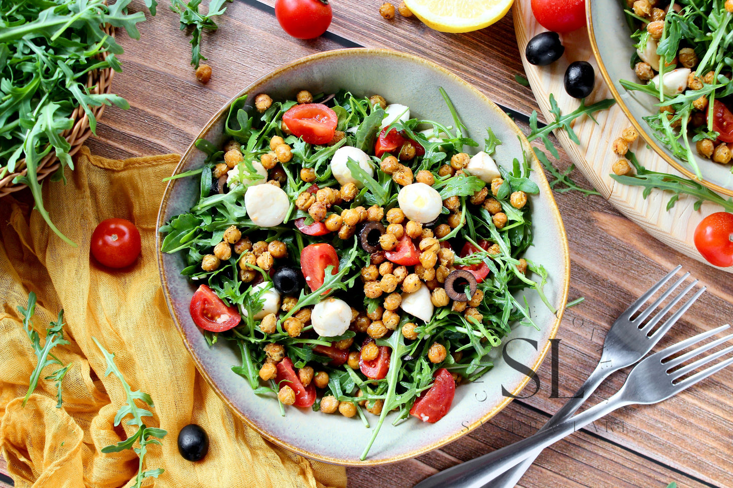 Caprese Arugula Salad with Roasted Chickpeas - Set 2 of 4