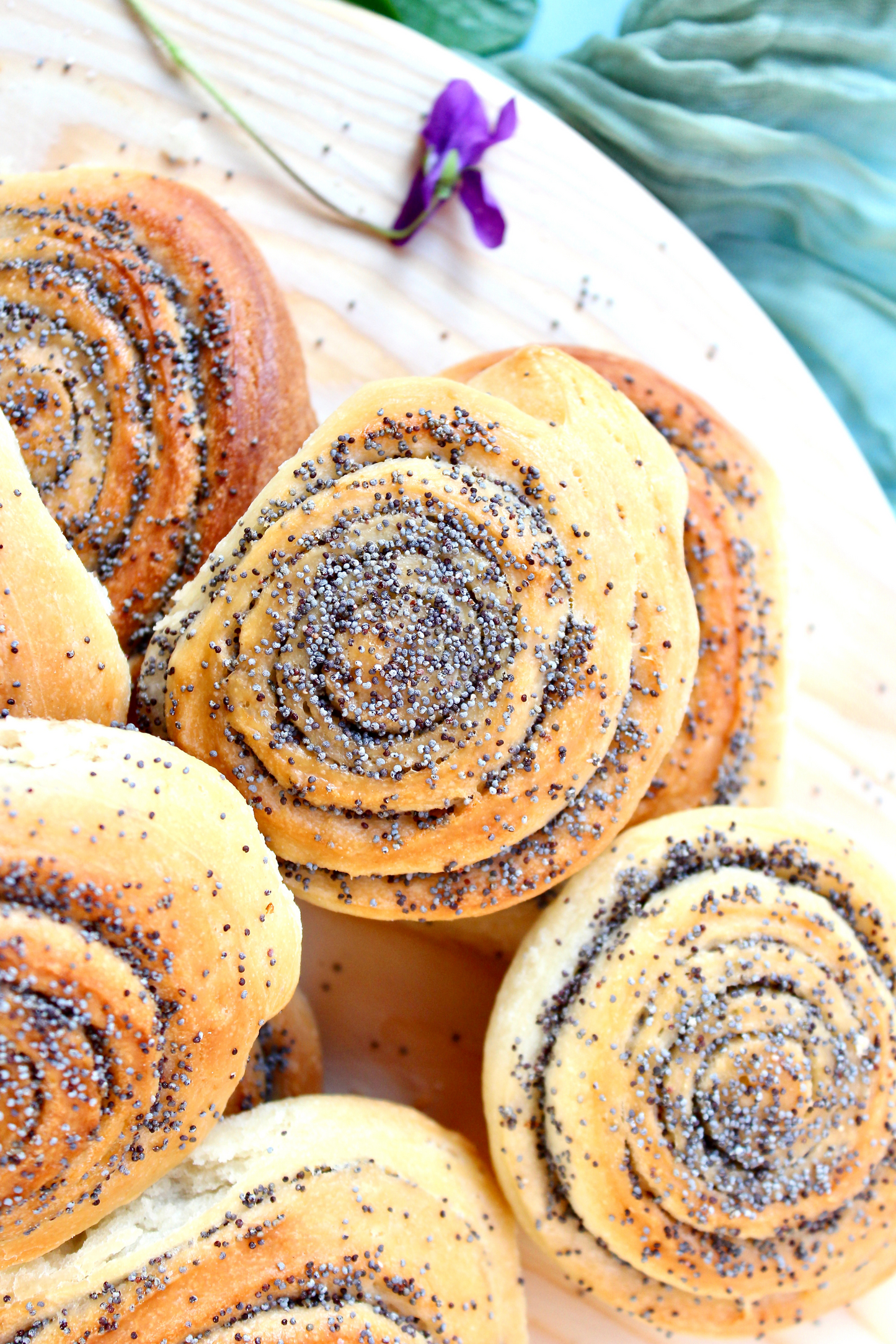 Poppy Seed Rolls with Mother Yeast - Set 1 of 3