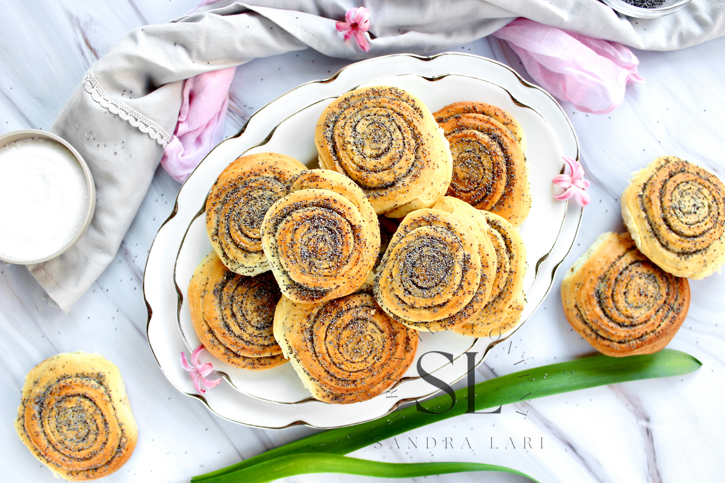 Poppy Seed Rolls with Mother Yeast - Set 3 of 3