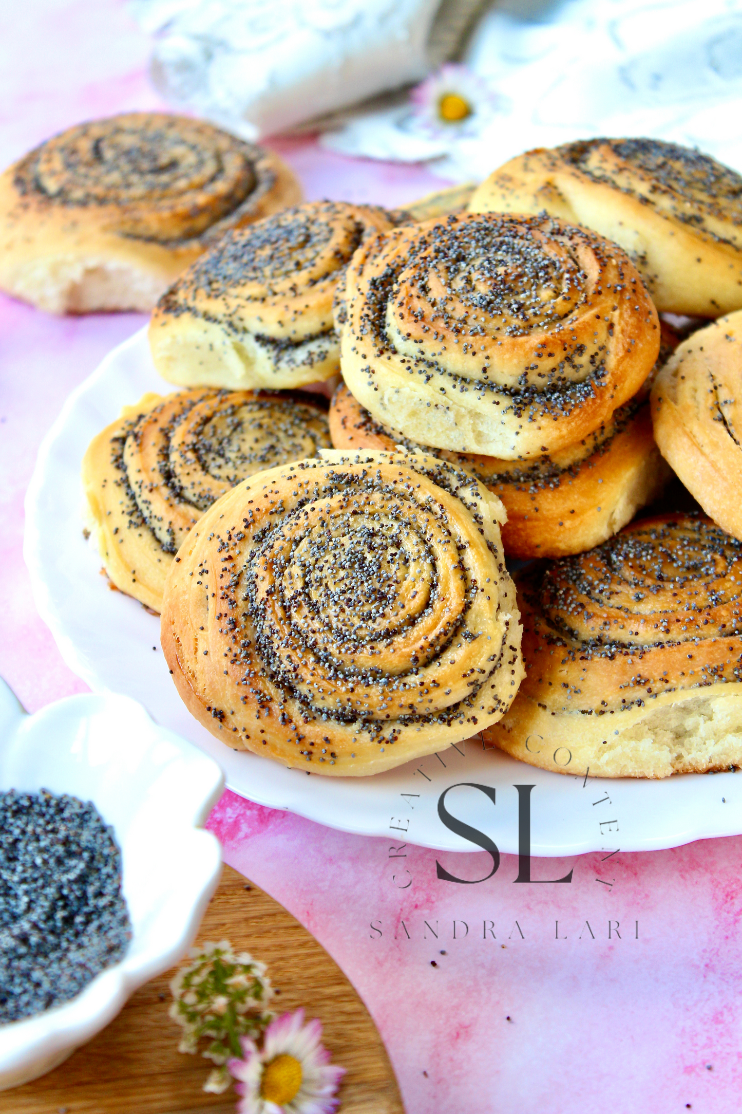 Poppy Seed Rolls with Mother Yeast - Set 2 of 3