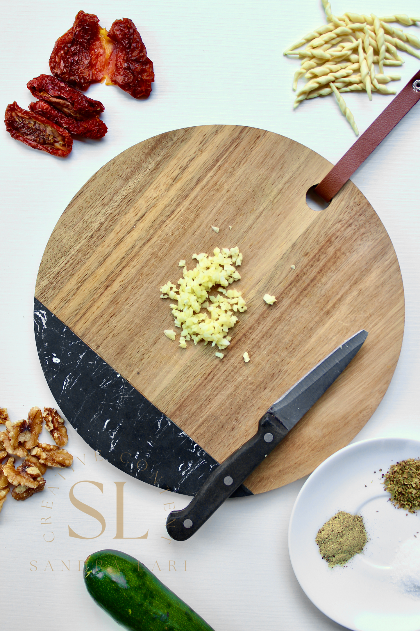 Vegan Pasta with Zucchine, Dry Tomatoes and Walnuts - Set 1 of 3