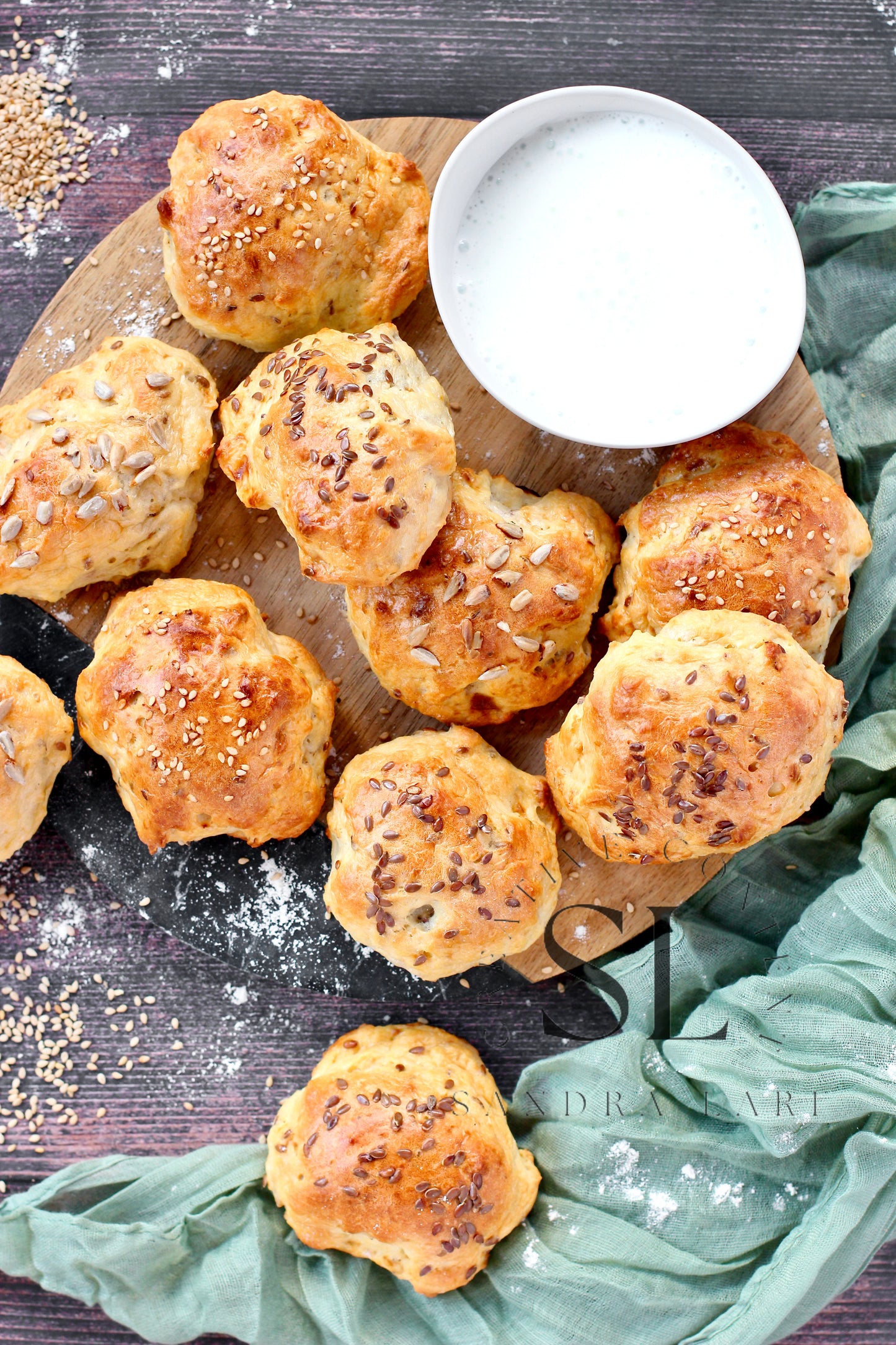 Rustic No Yeast Bread Mini Rolls - Set 2 of 4