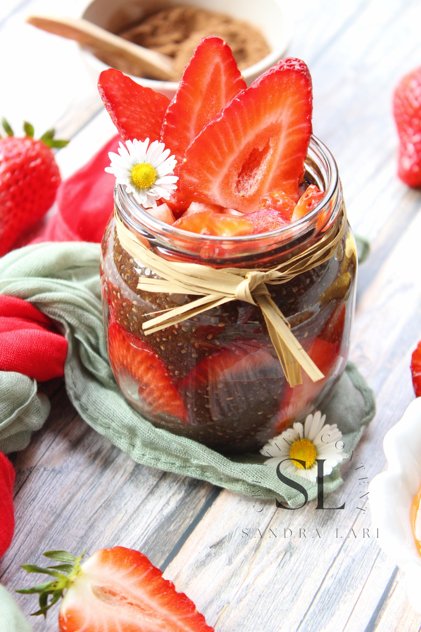 Raw Strawberry & Carob Chia Pudding - Set 3 of 3
