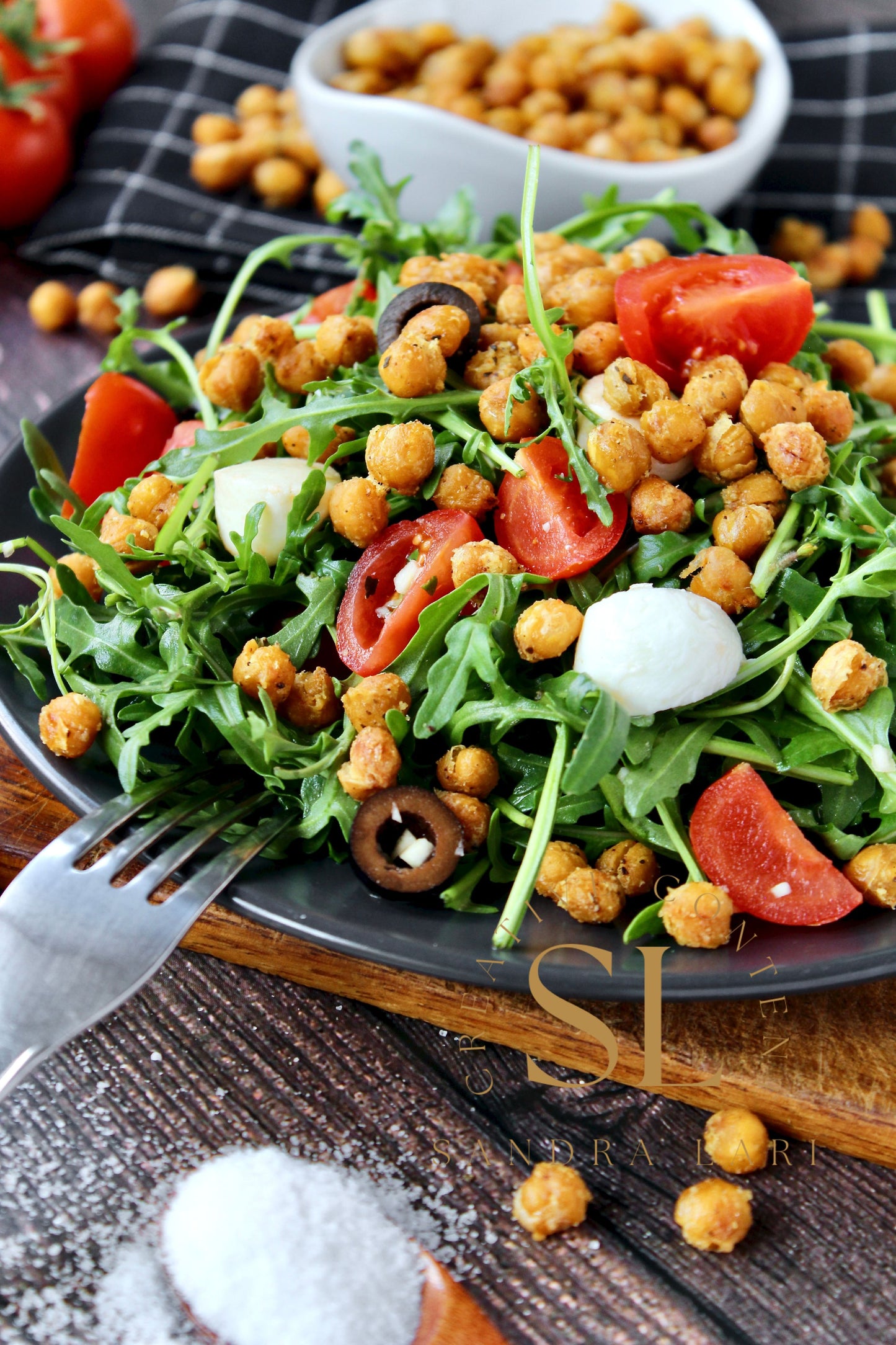Caprese Arugula Salad with Roasted Chickpeas - Set 1 of 4