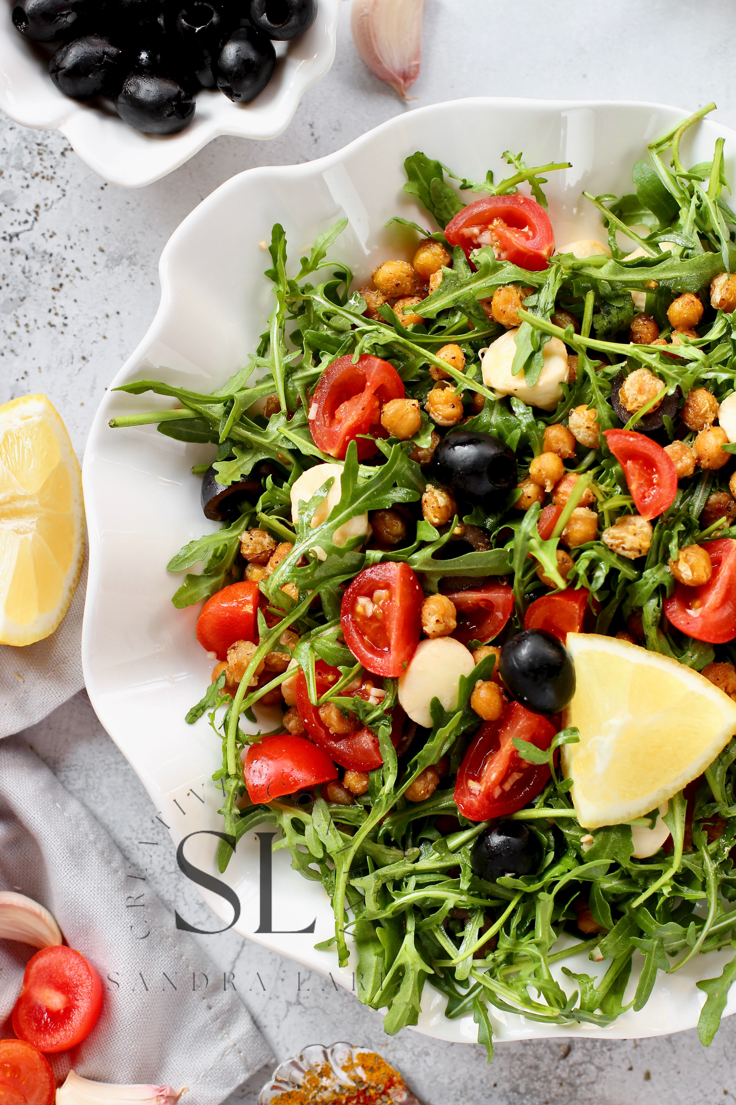 Caprese Arugula Salad with Roasted Chickpeas - Set 4 of 4