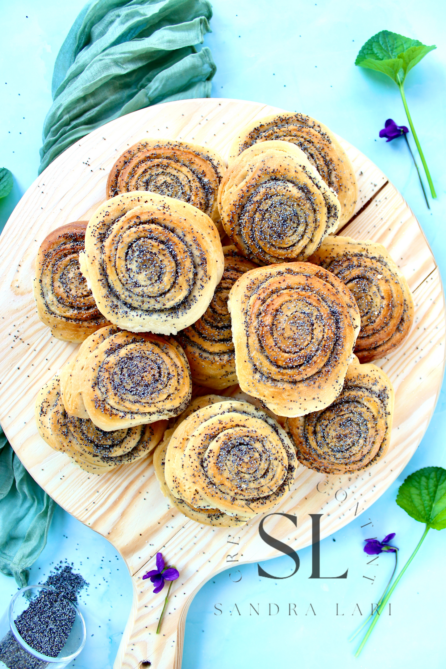 Poppy Seed Rolls with Mother Yeast - Set 1 of 3