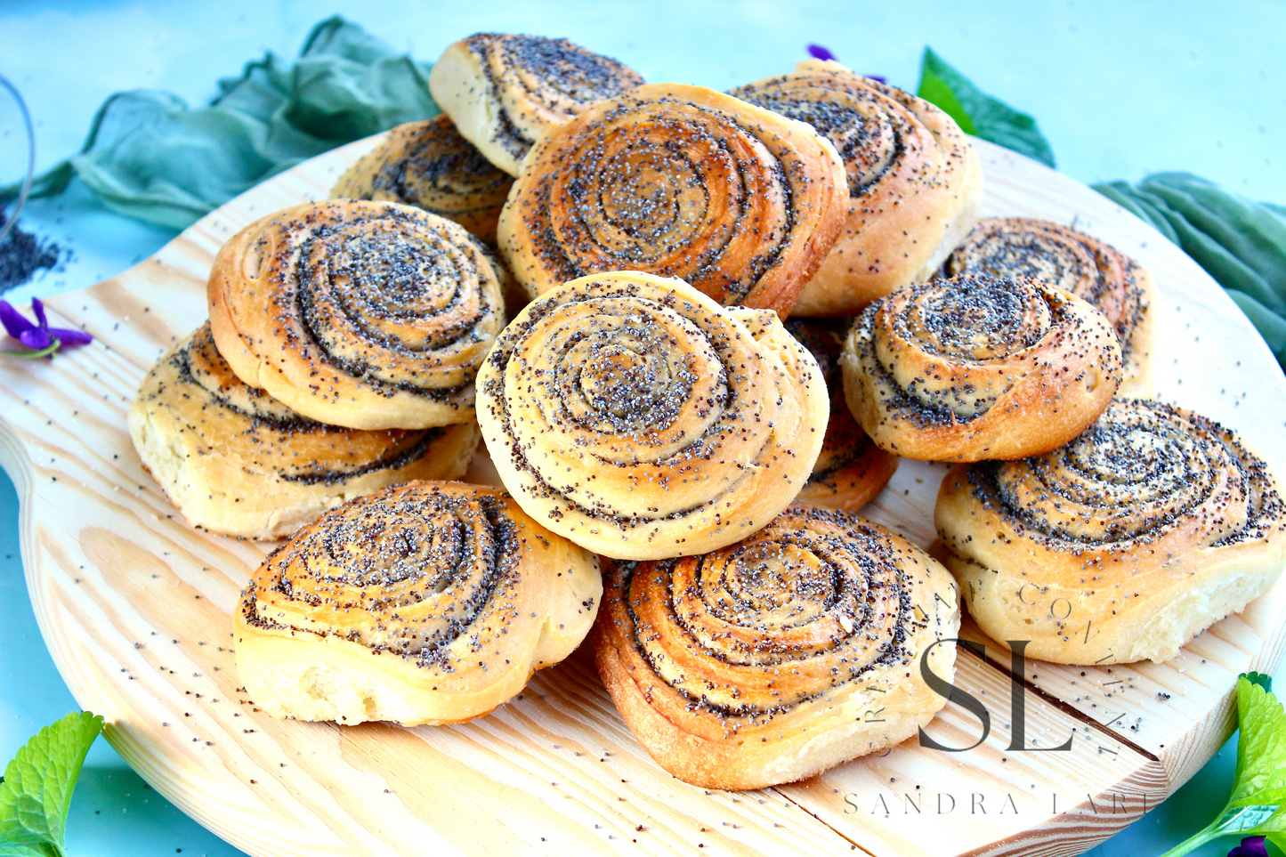 Poppy Seed Rolls with Mother Yeast - Set 1 of 3