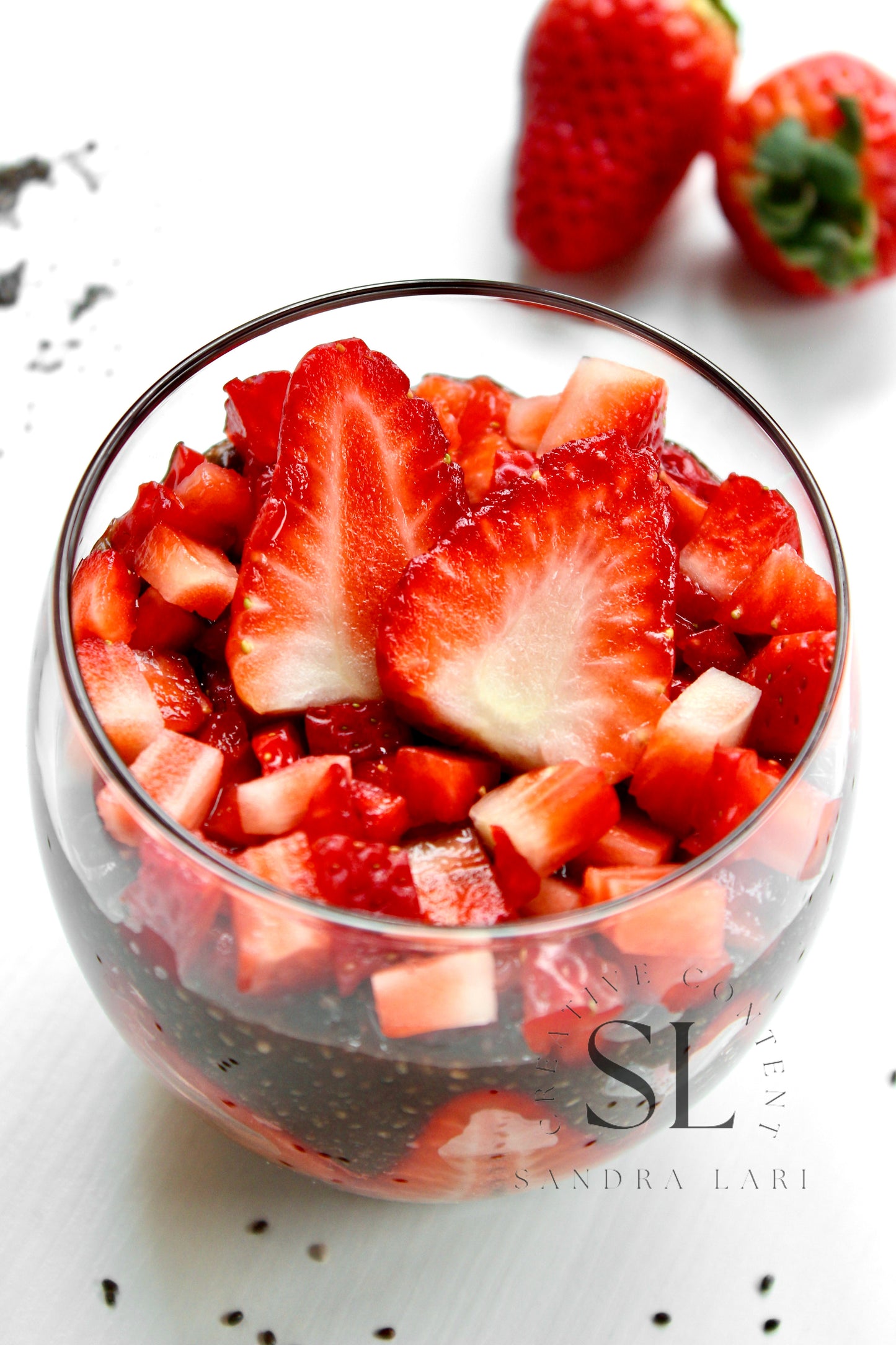 Raw Strawberry & Carob Chia Pudding - Set 2 of 3