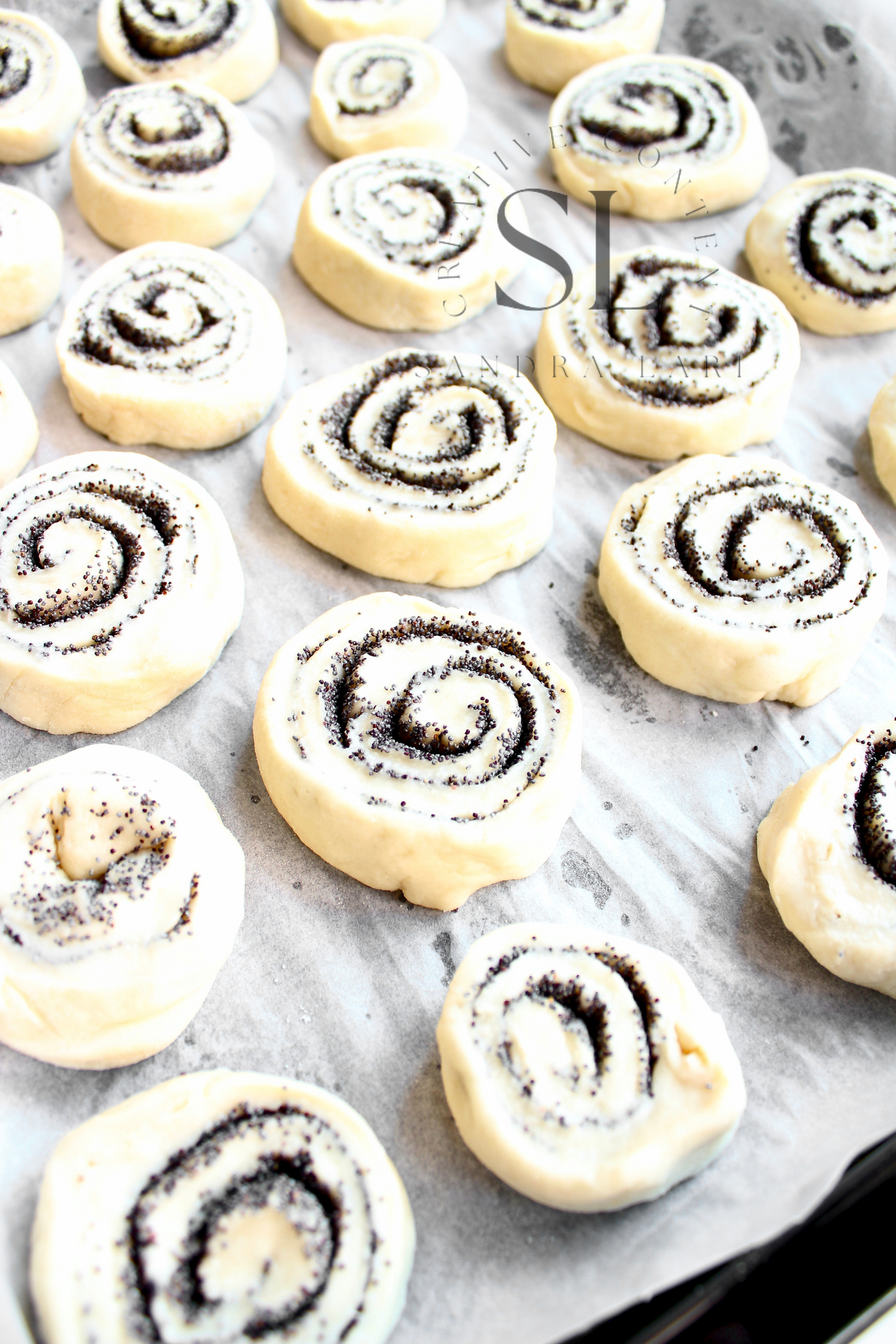 Poppy Seed Rolls with Mother Yeast - Set 1 of 3