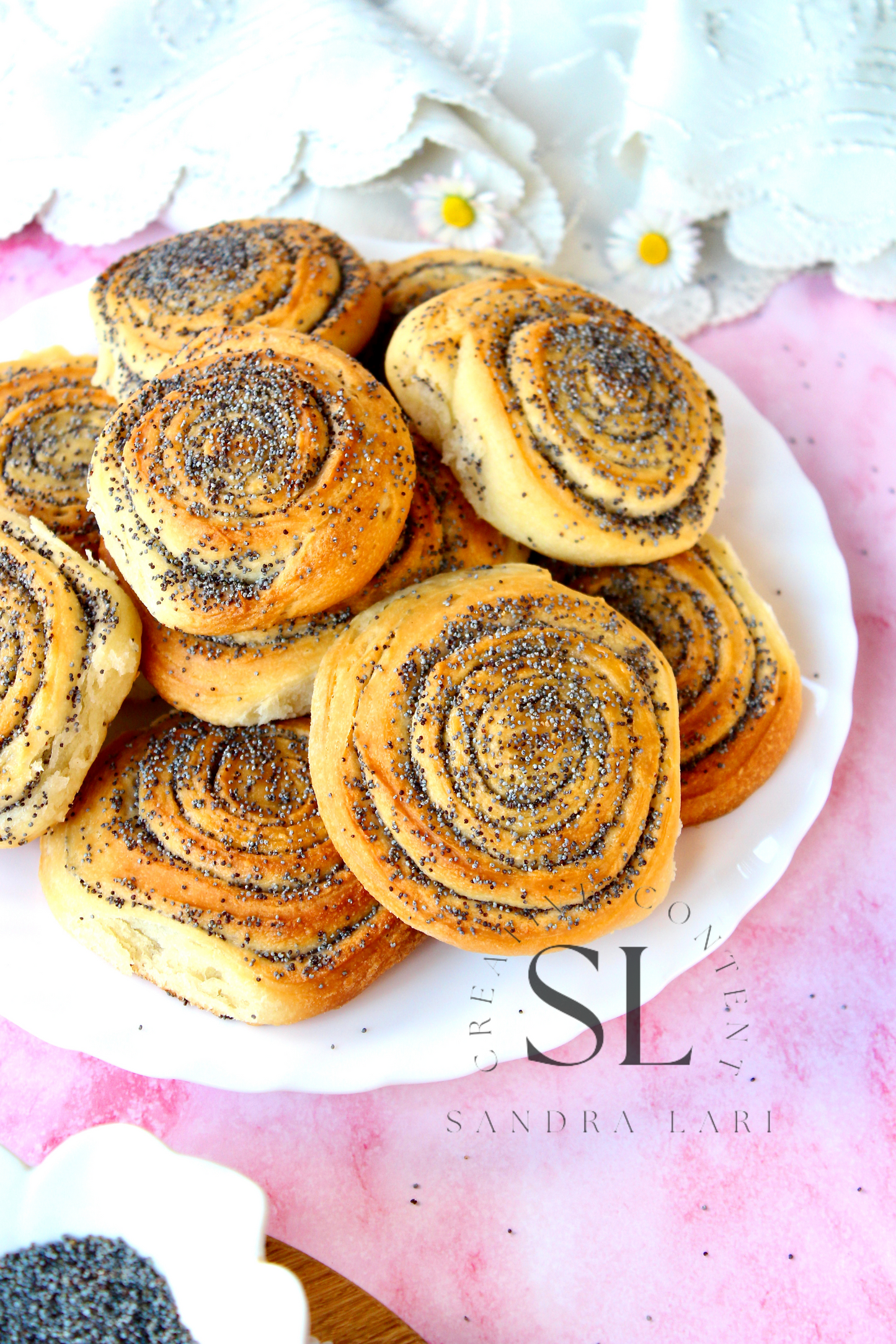 Poppy Seed Rolls with Mother Yeast - Set 2 of 3