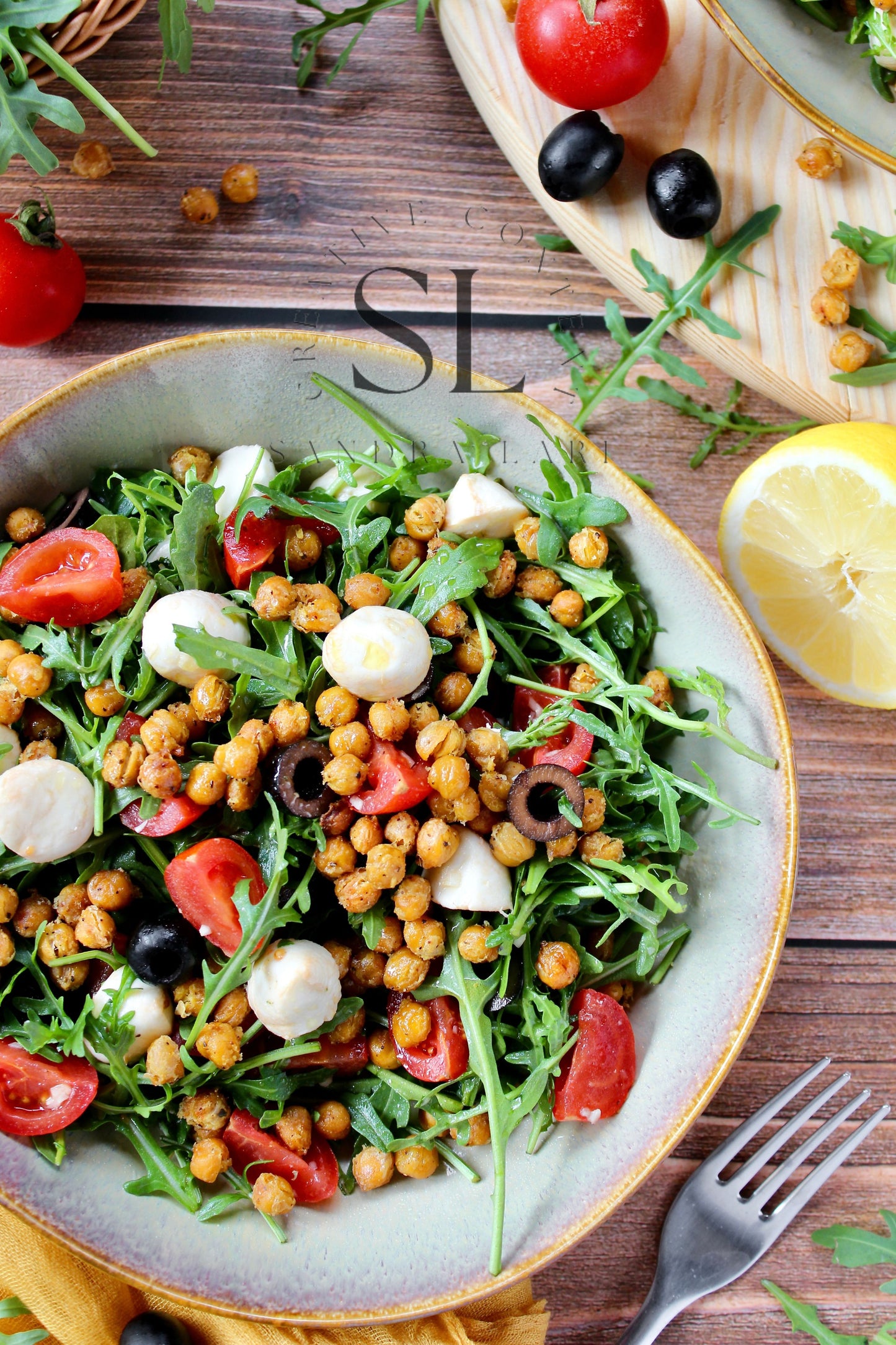 Caprese Arugula Salad with Roasted Chickpeas - Set 2 of 4
