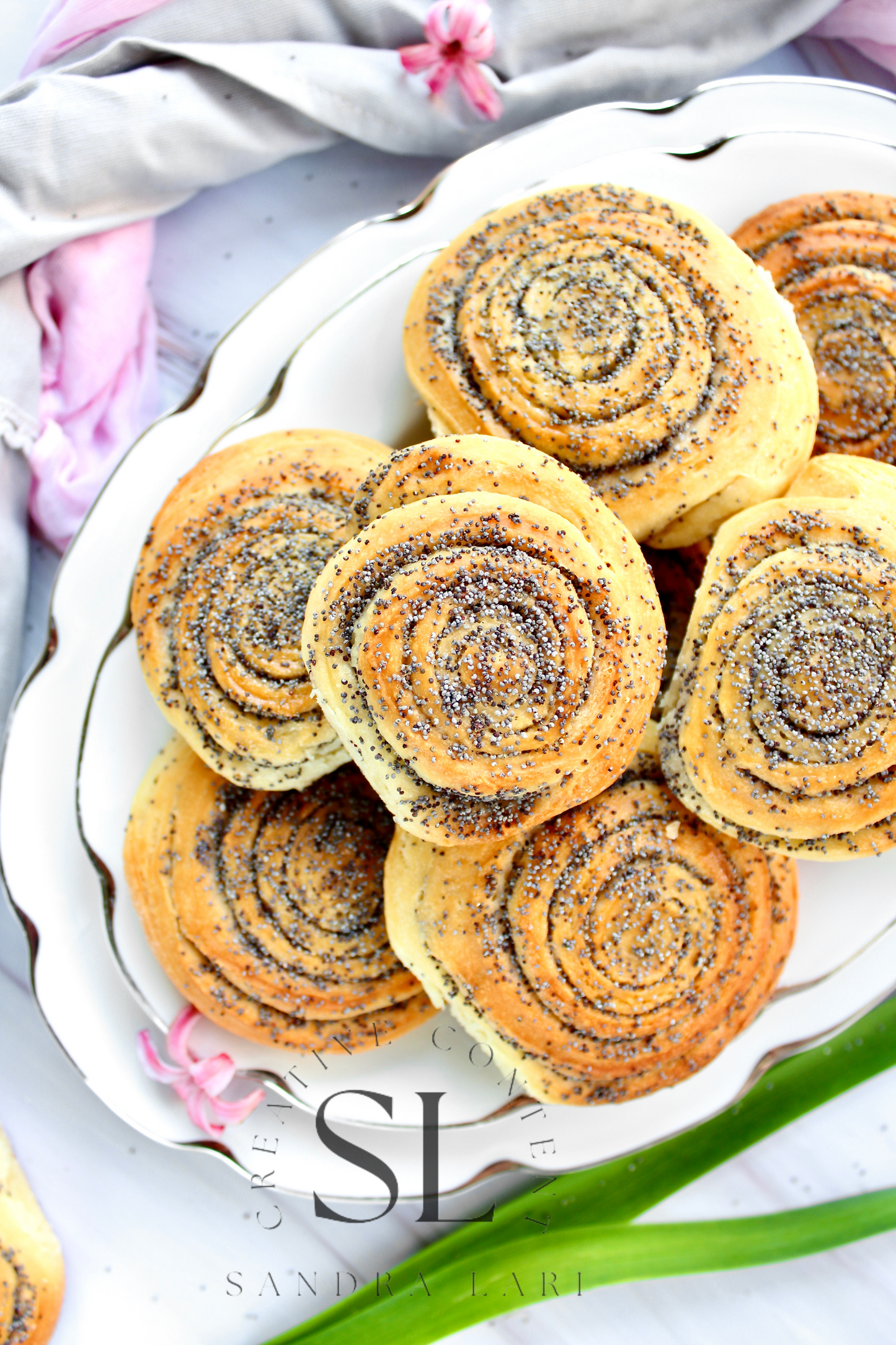 Poppy Seed Rolls with Mother Yeast - Set 3 of 3