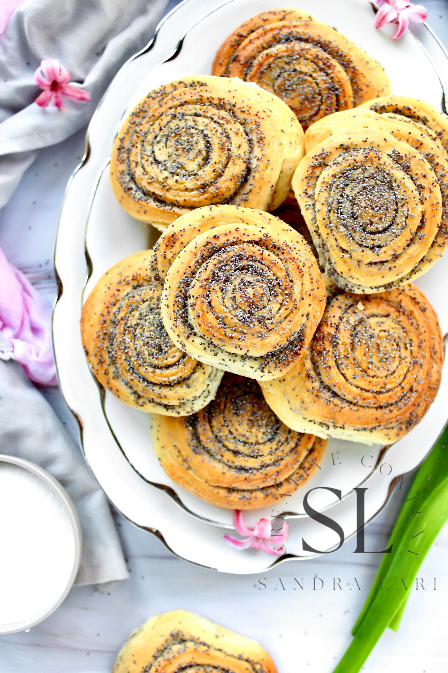 Poppy Seed Rolls with Mother Yeast - Set 3 of 3