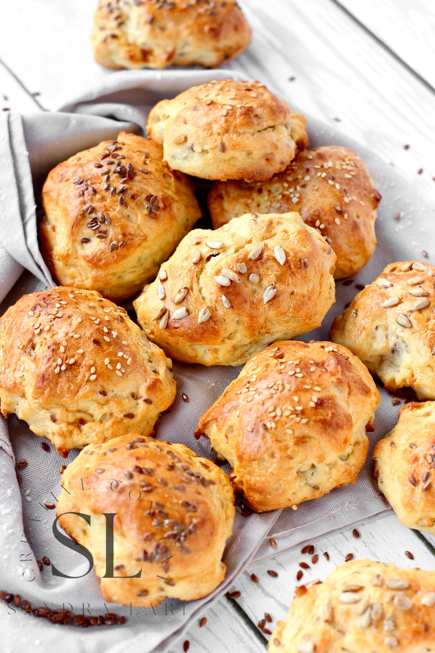 Rustic No Yeast Bread Mini Rolls - Set 1 of 4