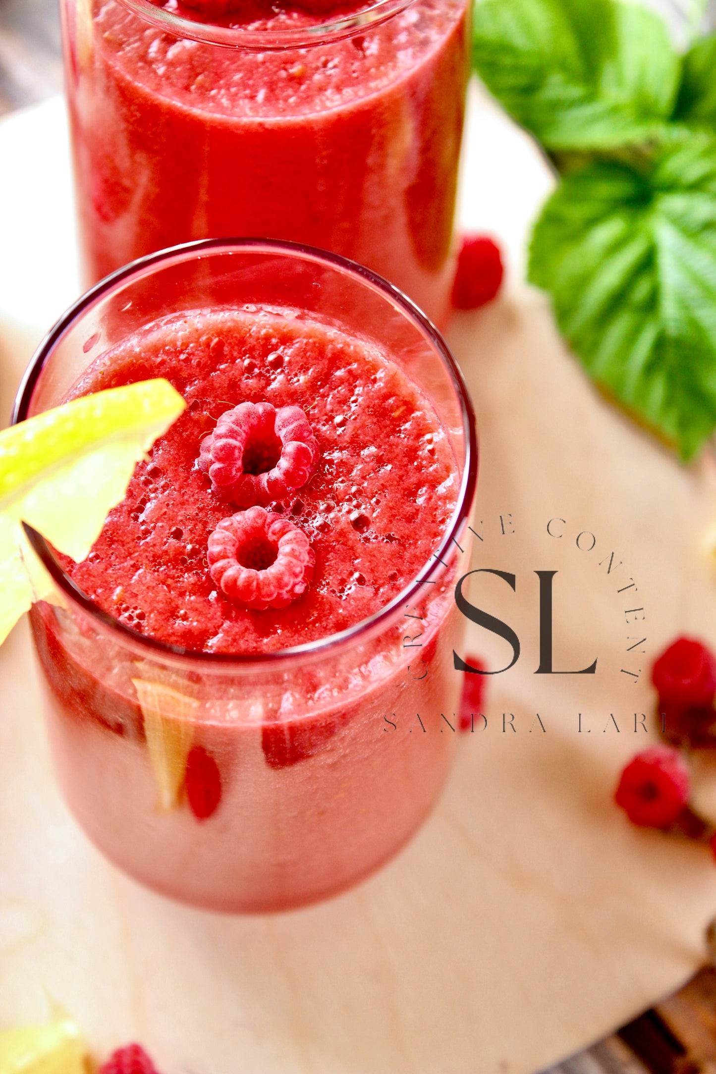 Raw Vegan Raspberry-Lemon Smoothie - Set 2 of 4